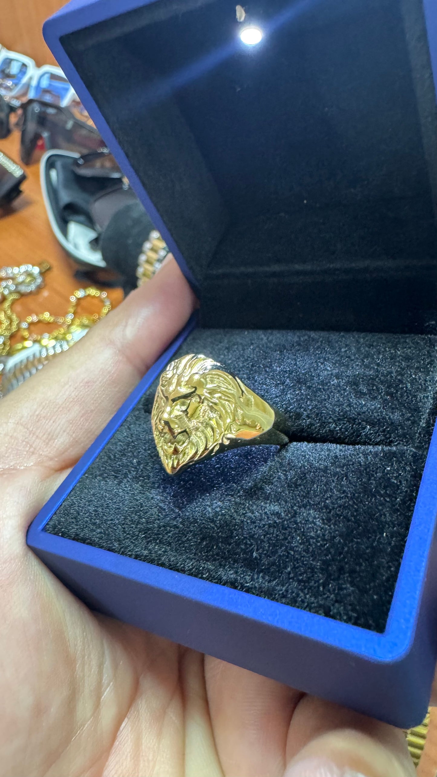 Anello testa di leone acciaio oro *49