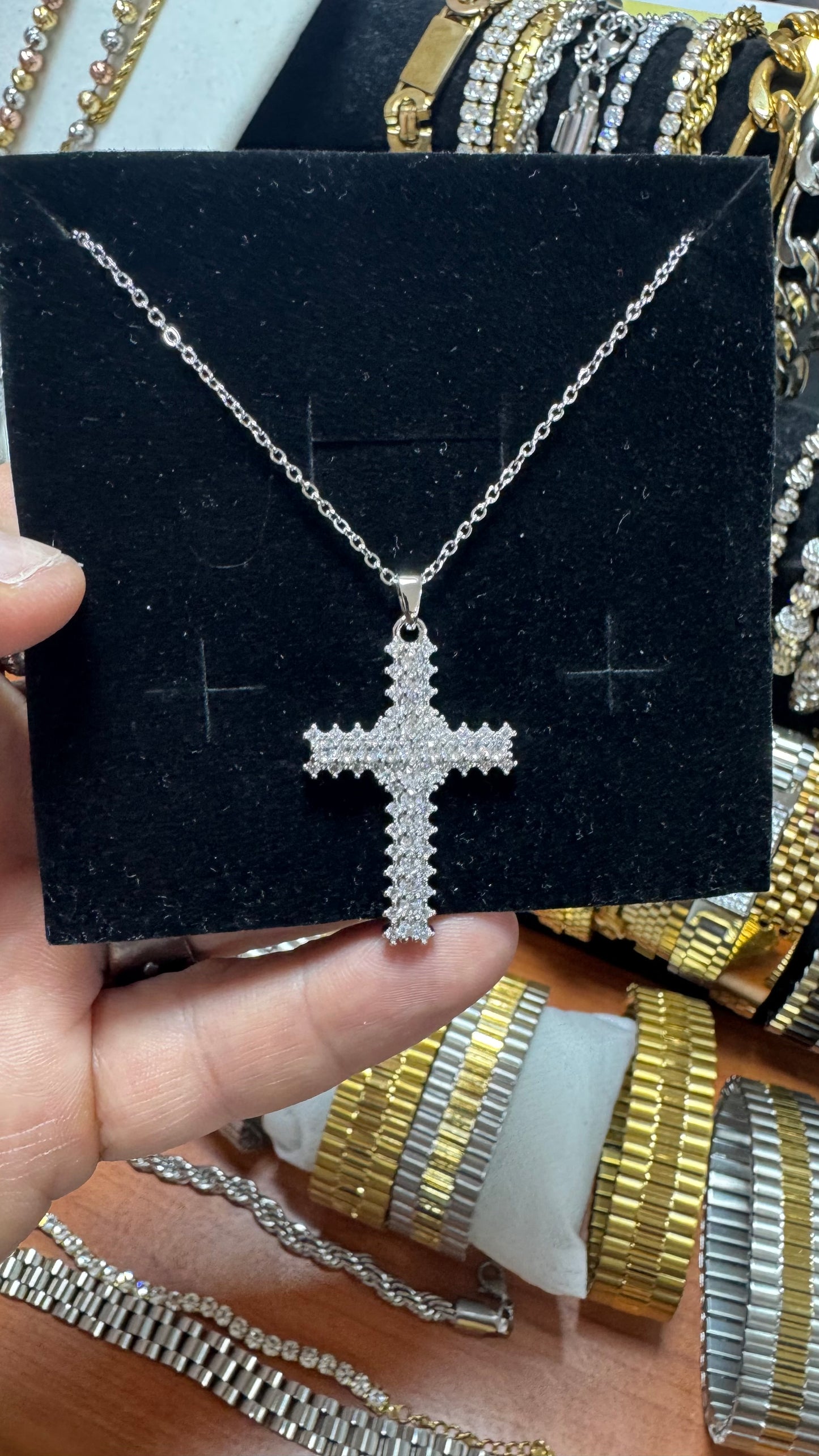 Collanina con ciondolo *08