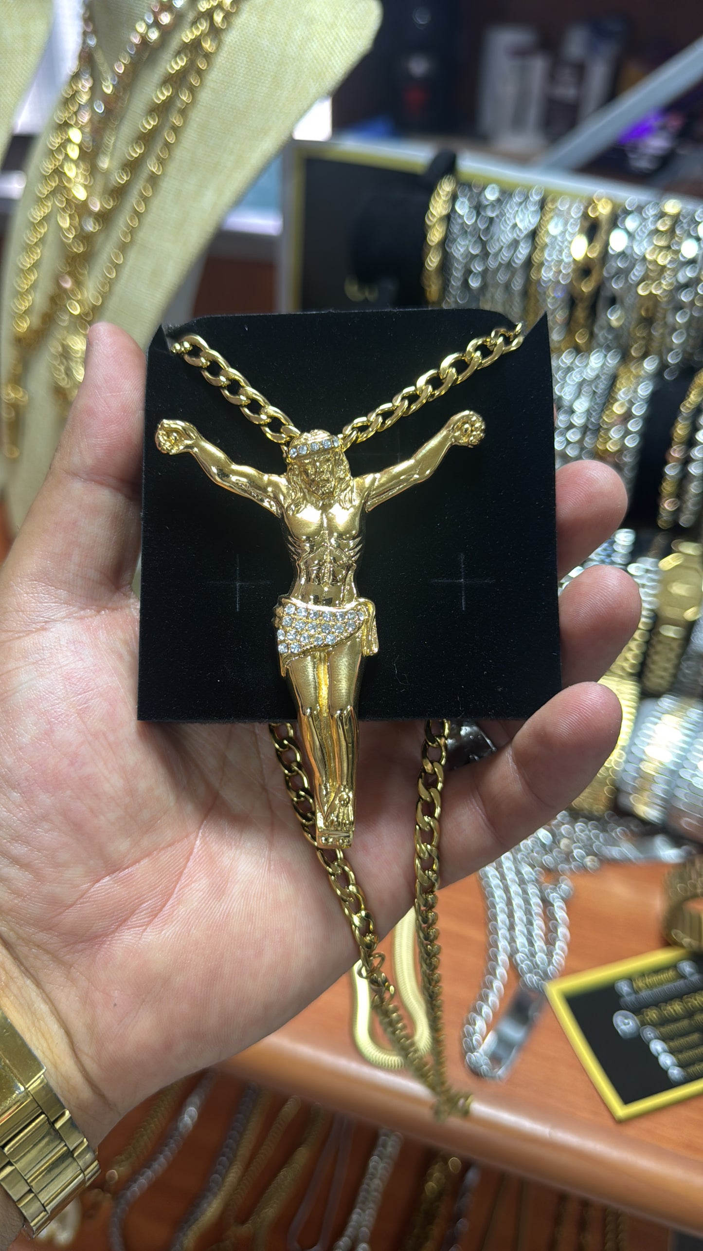 Collana lunga con Gesù grande acciaio oro *336