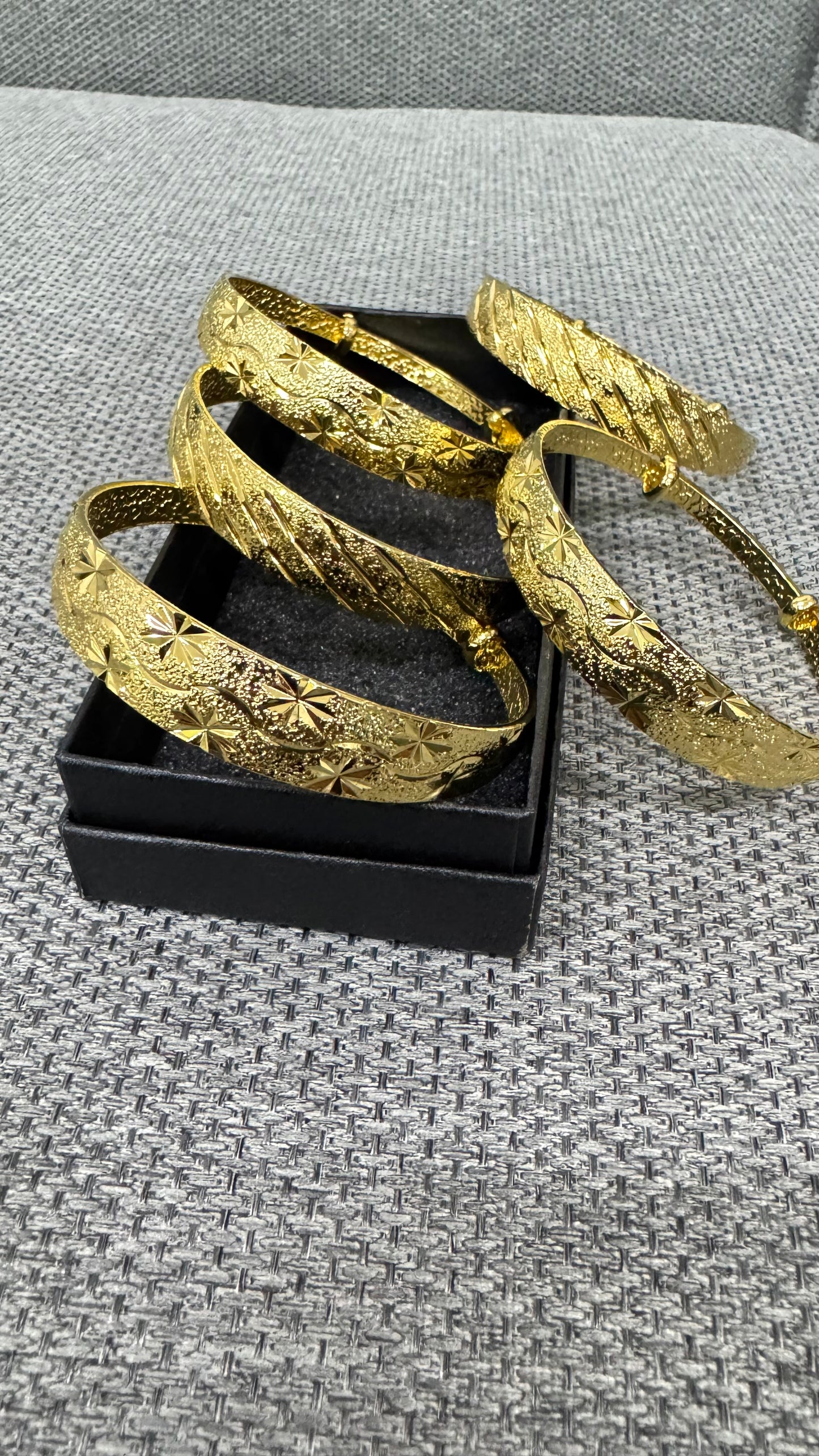 Bracciale rigido arabo *45