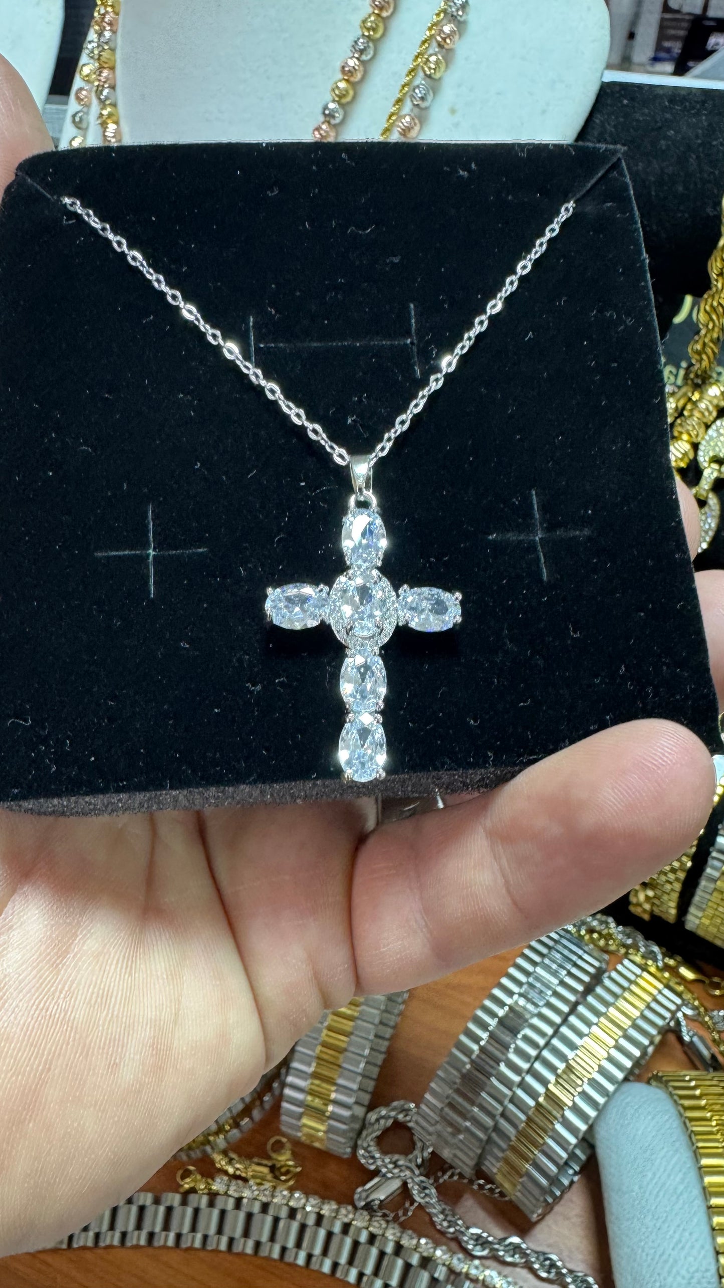 Collanina con ciondolo *39