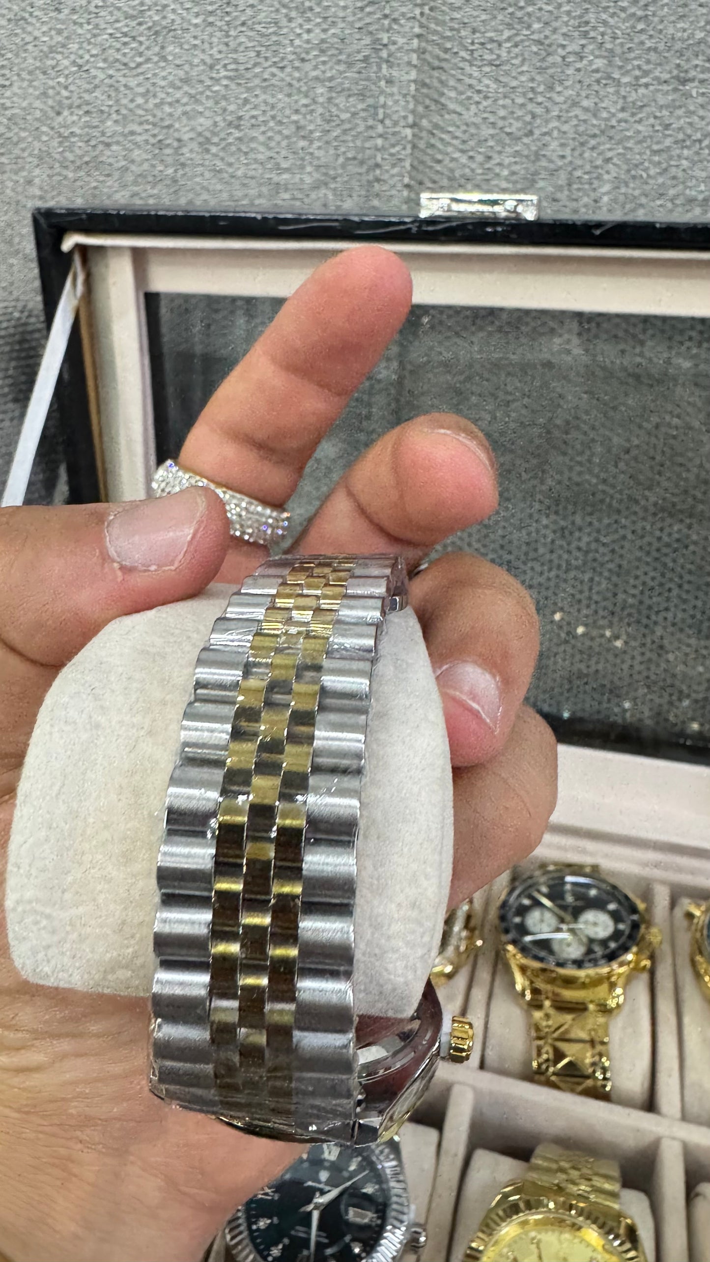 Orologio acciaio oro e argento*28