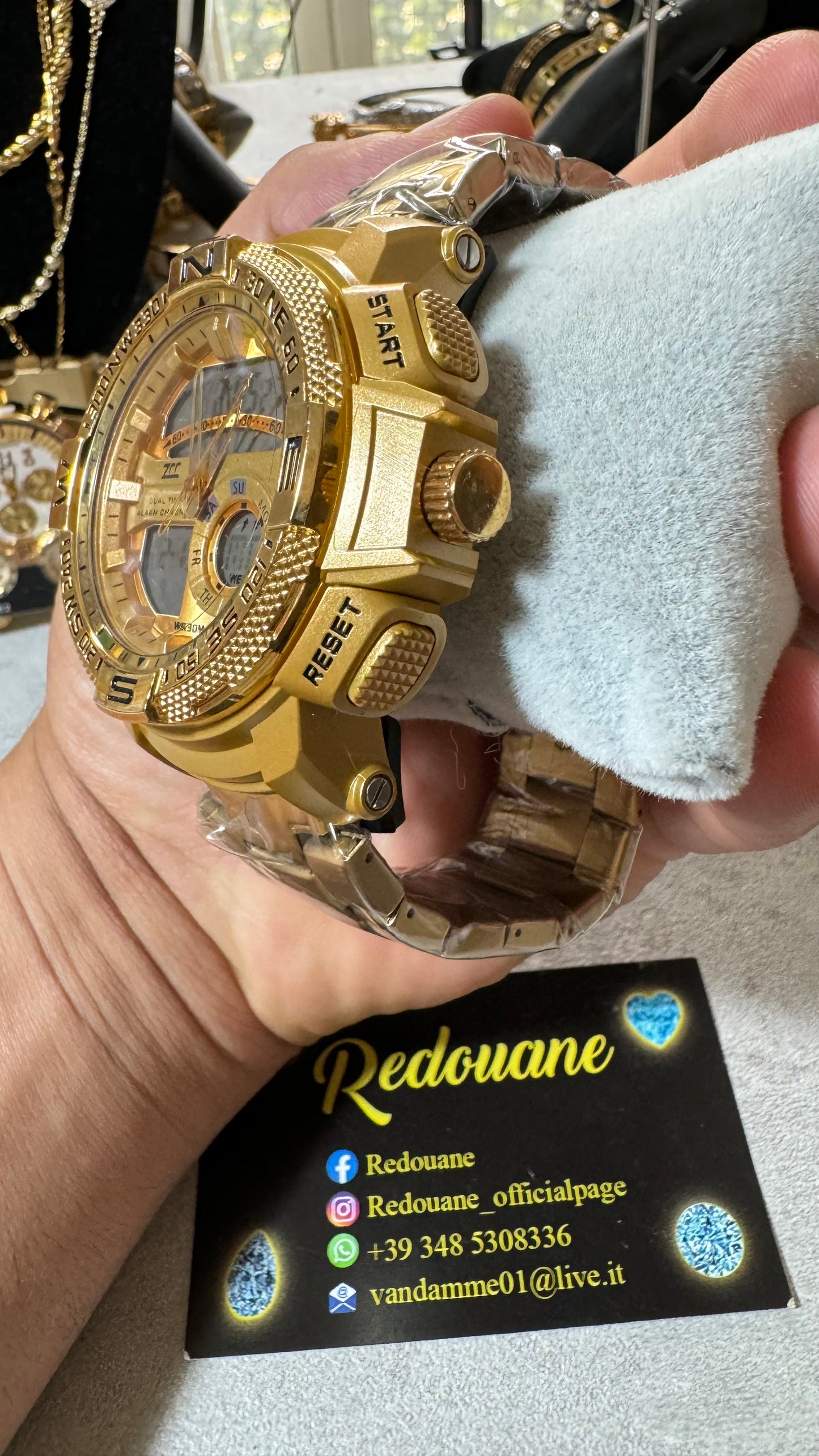 Orologio colore oro *03