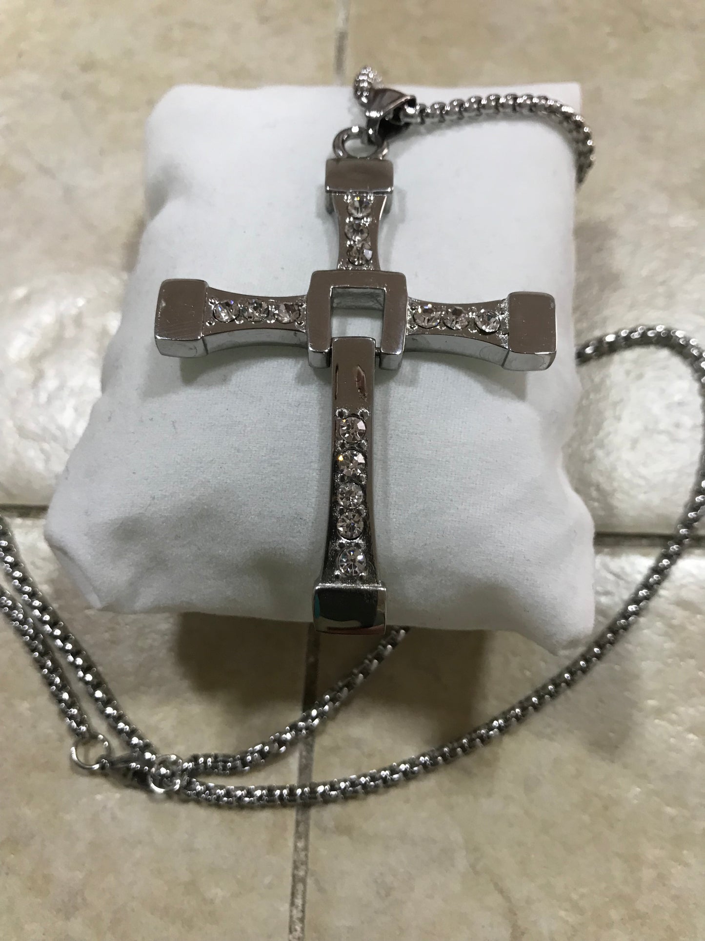 Collanina con ciondolo *48