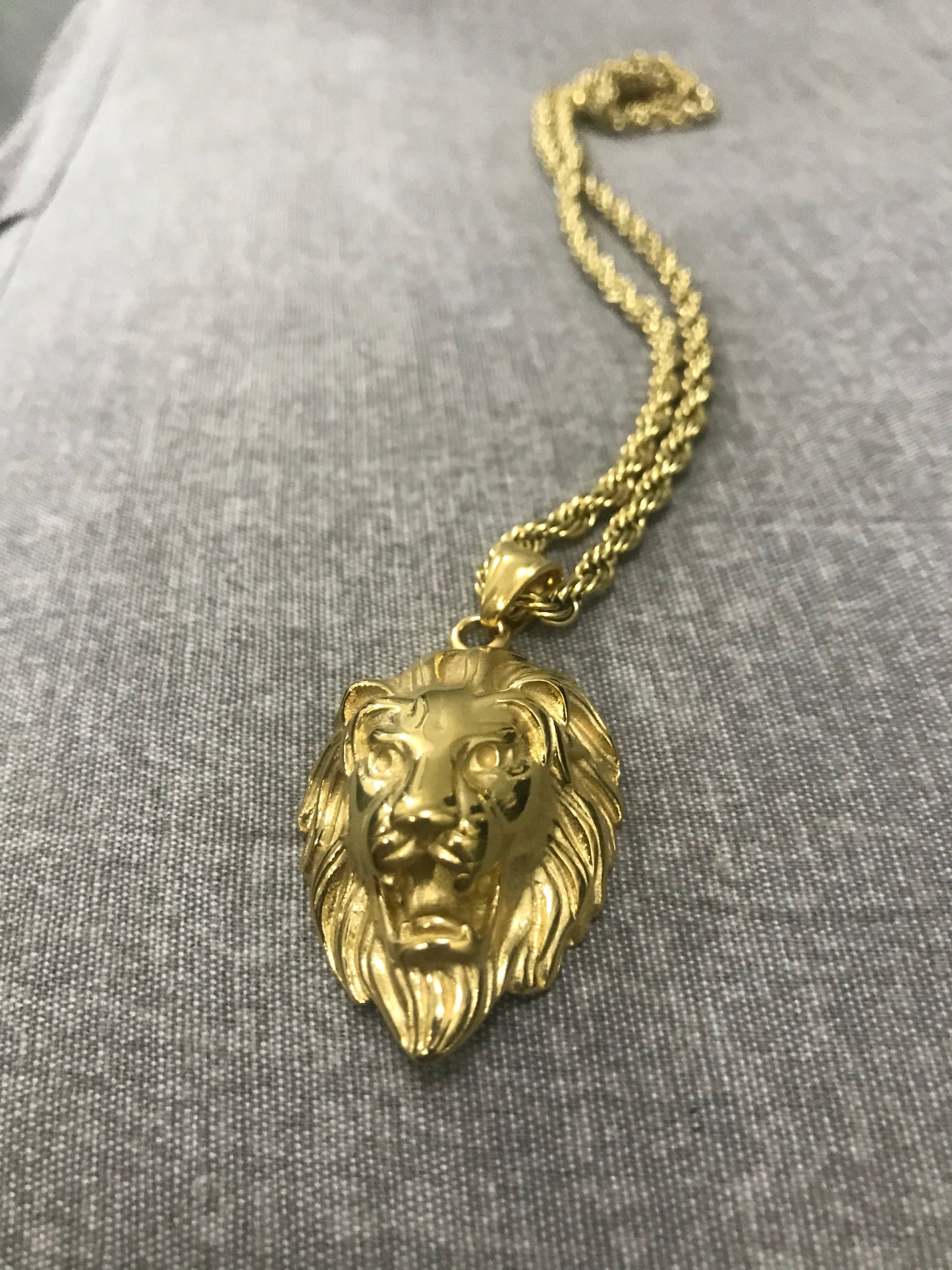 Collana con Leone oro acciaio *57