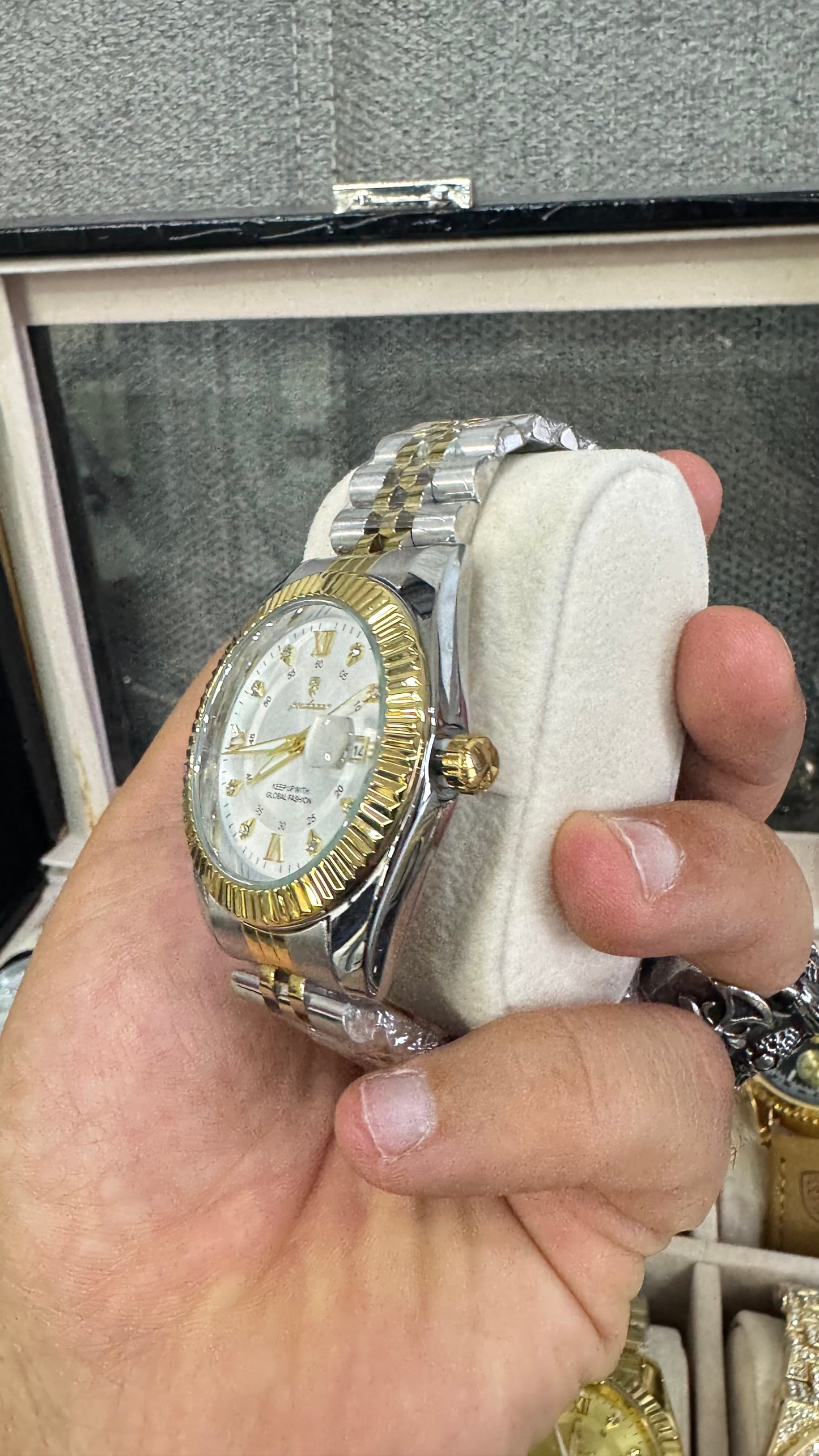 Orologio acciaio oro e argento*28