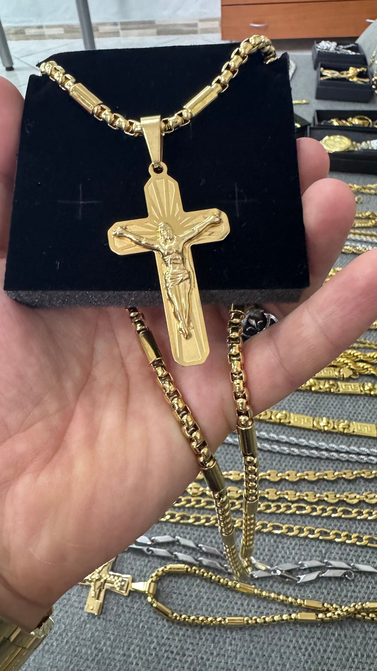 Collana con croce acciaio oro*64