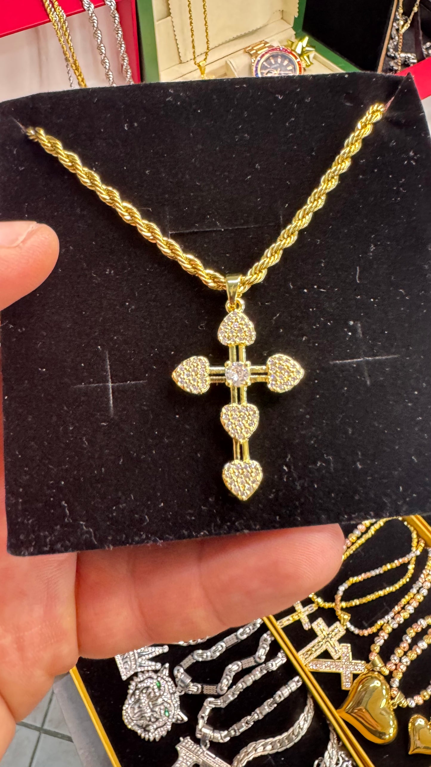 Collanina con ciondolo *18