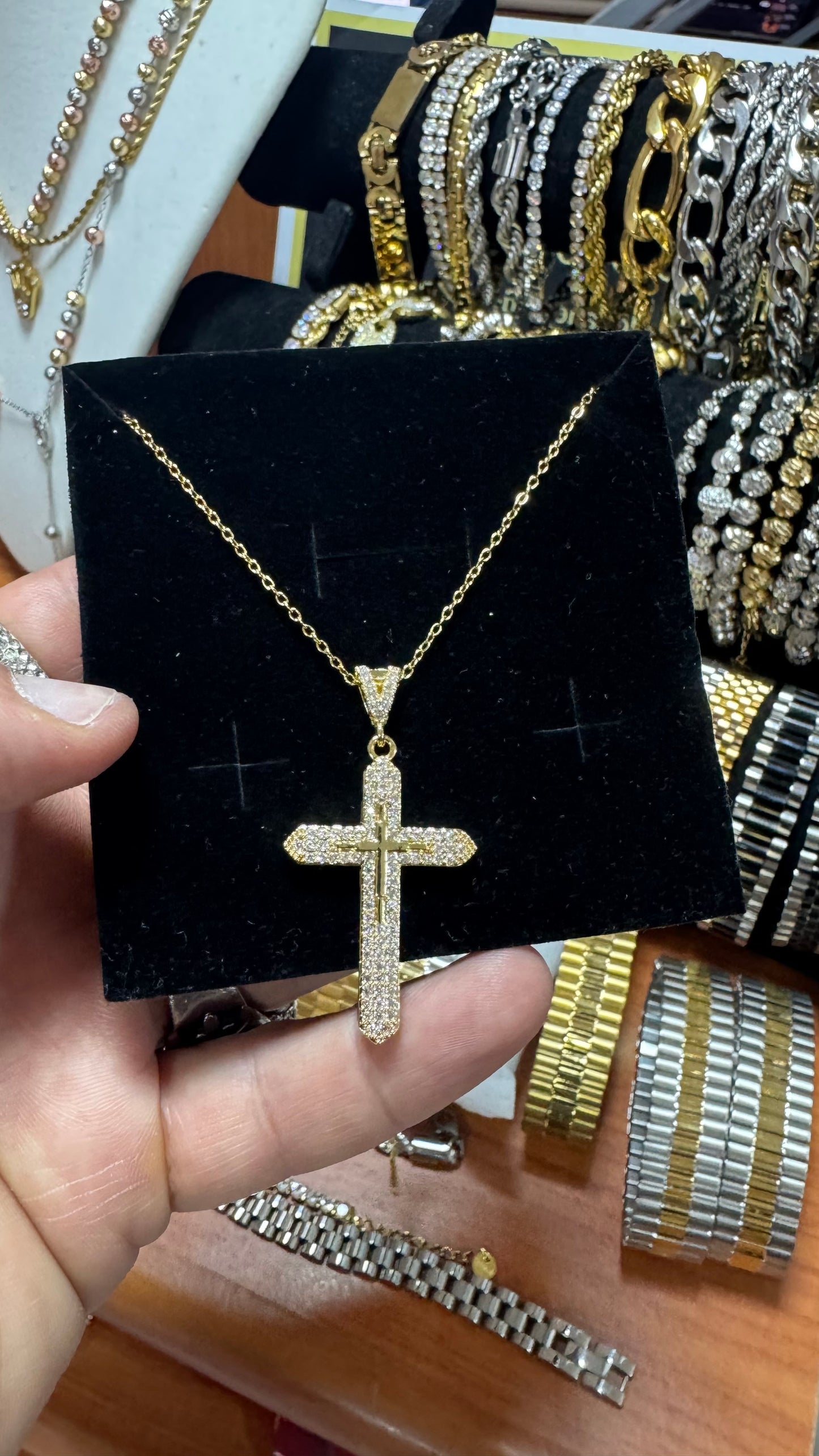 Collanina con ciondolo *15