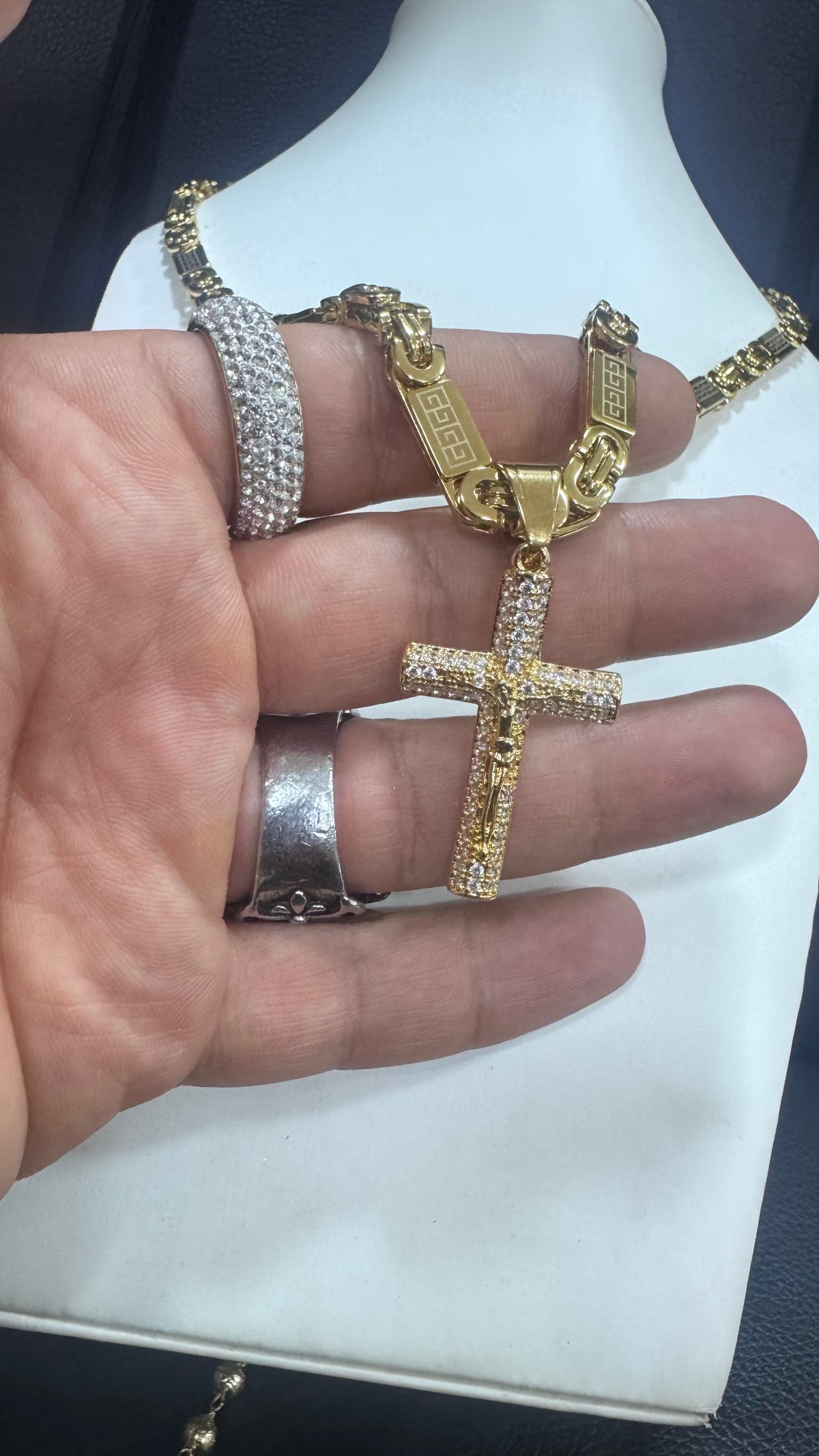 Collana piastra con croce Rio Media acciaio oro *381
