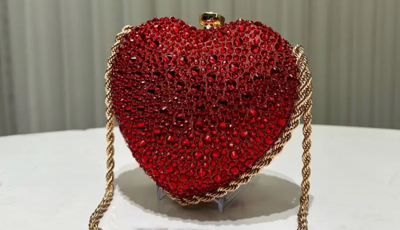 Pochette a forma di cuore chic *01
