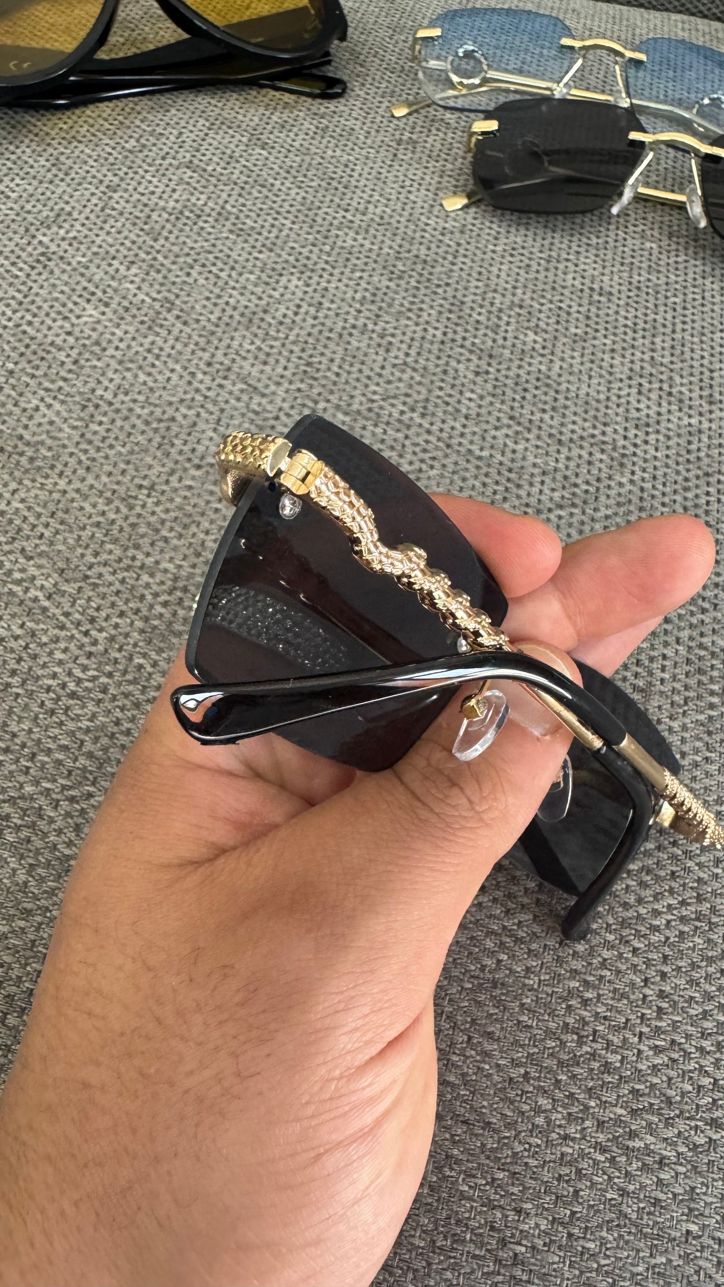 Occhiali nero oro unisex *19