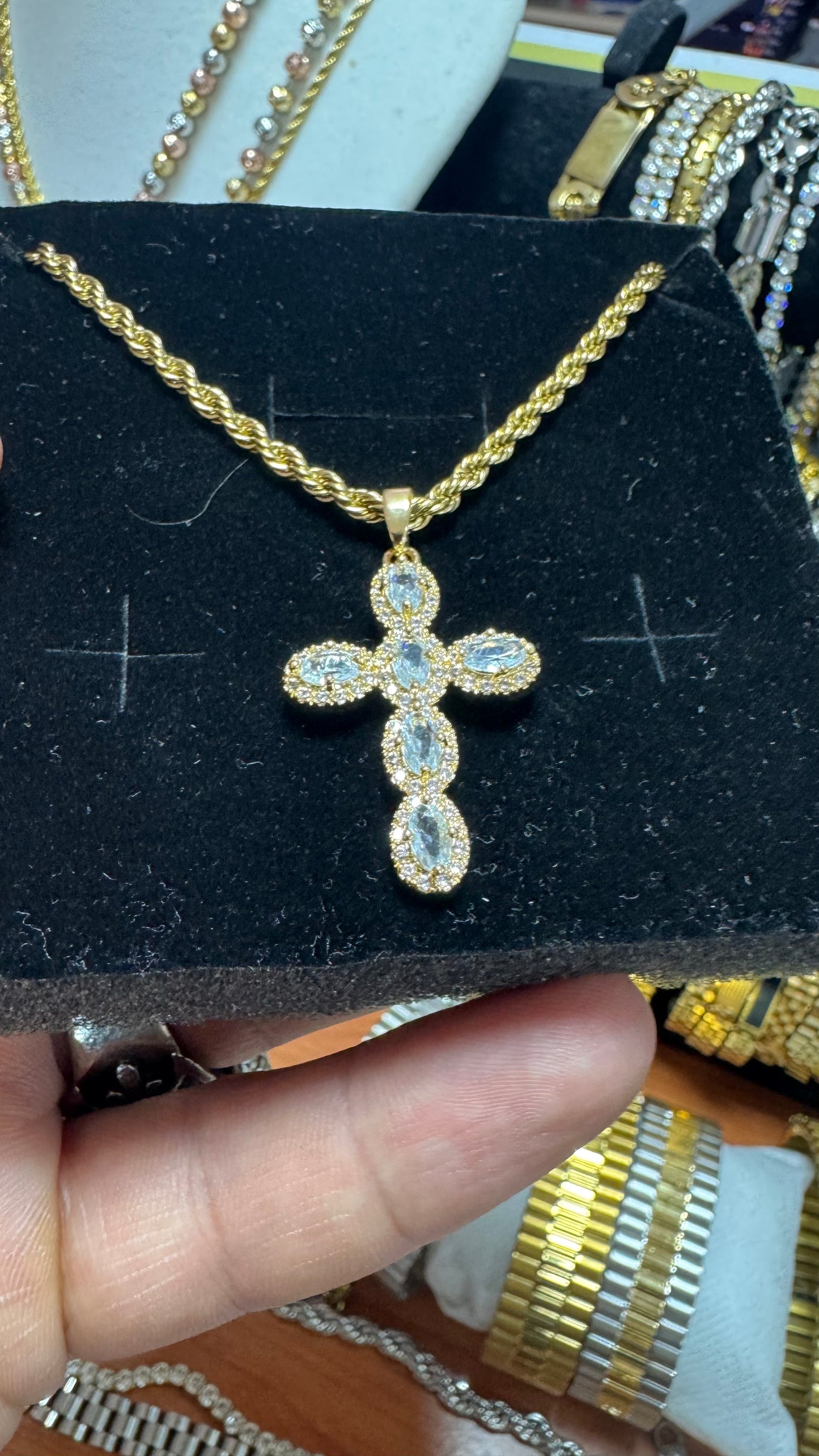 Collanina con ciondolo *11