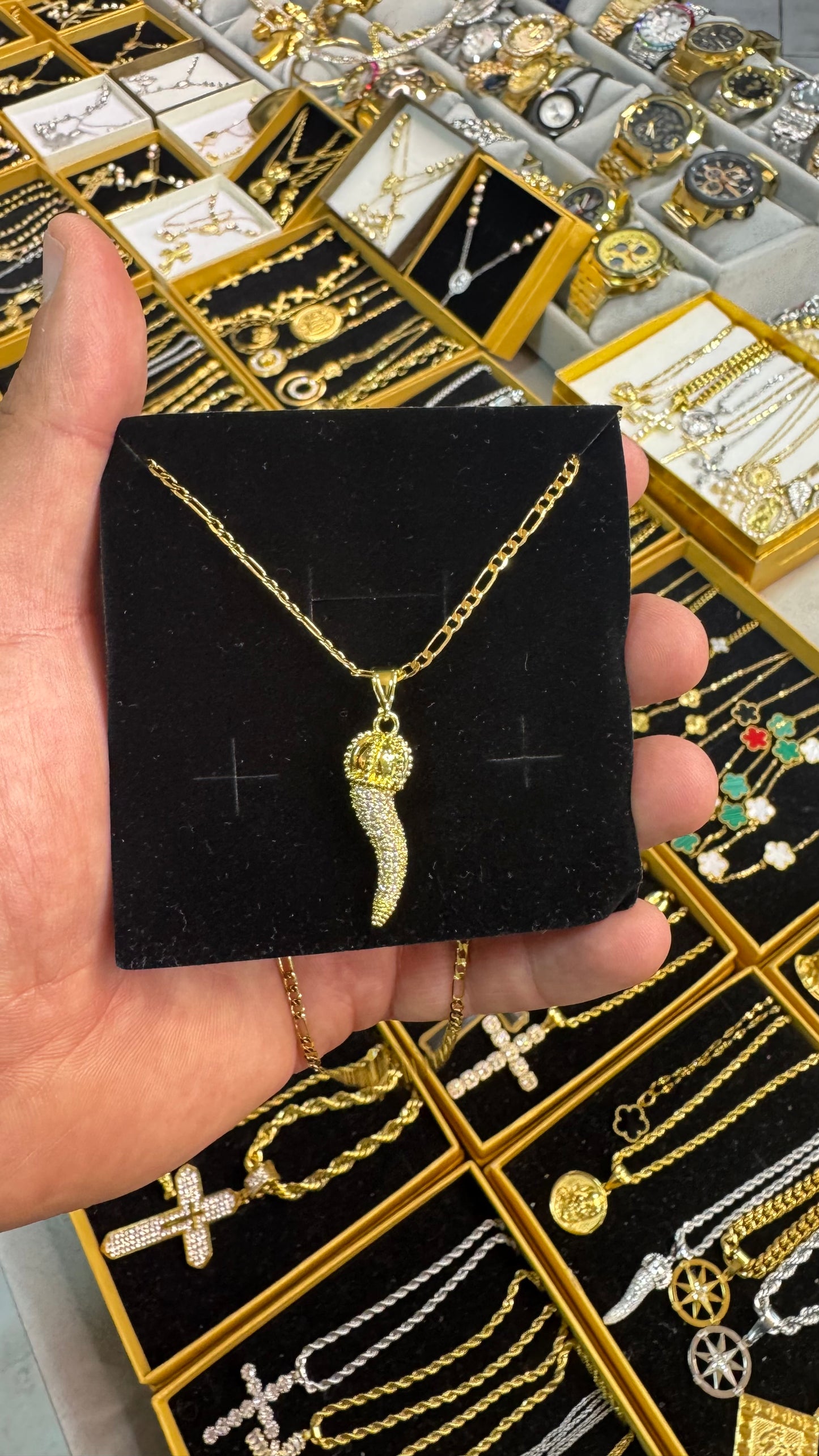 Collanina con ciondolo *22