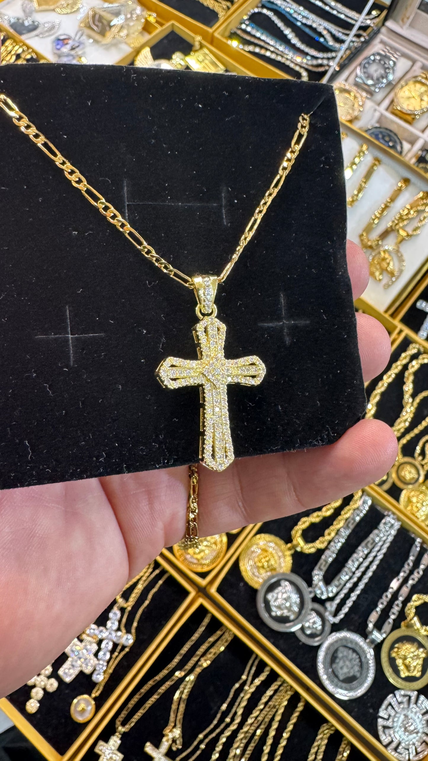 Collanina con ciondolo *29