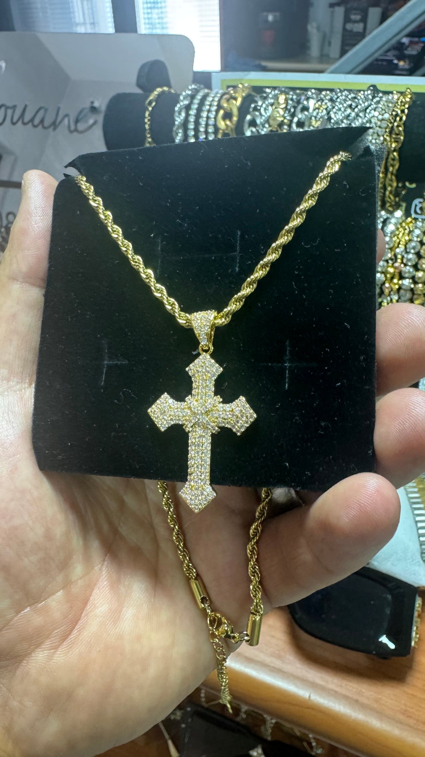 Collana con croce geolier acciaio oro *71