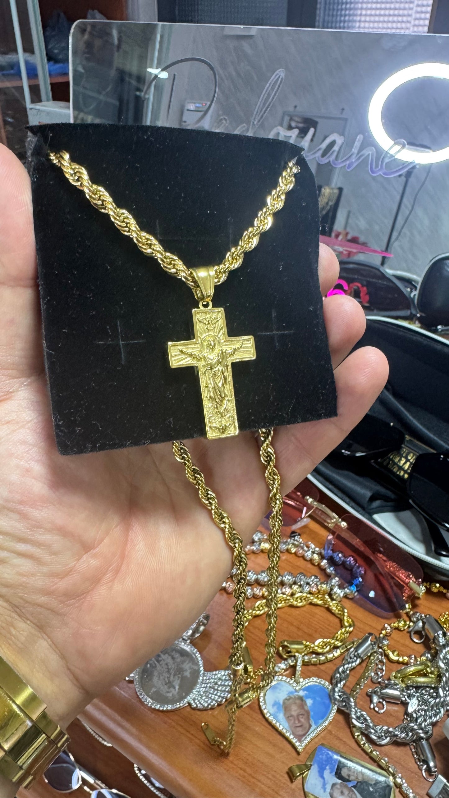 Collana con croce acciaio oro*63