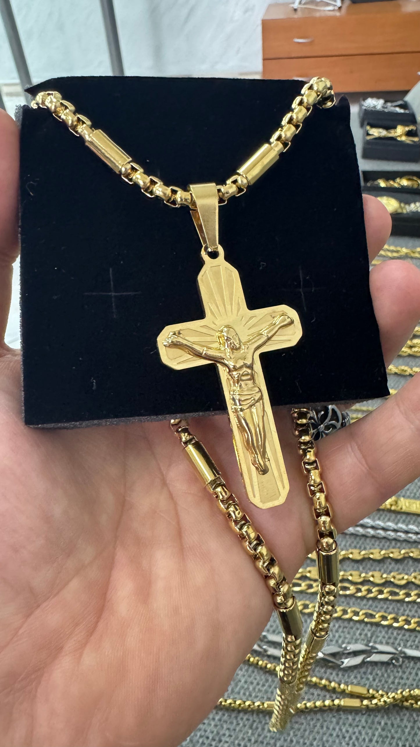 Collana con croce acciaio oro*64