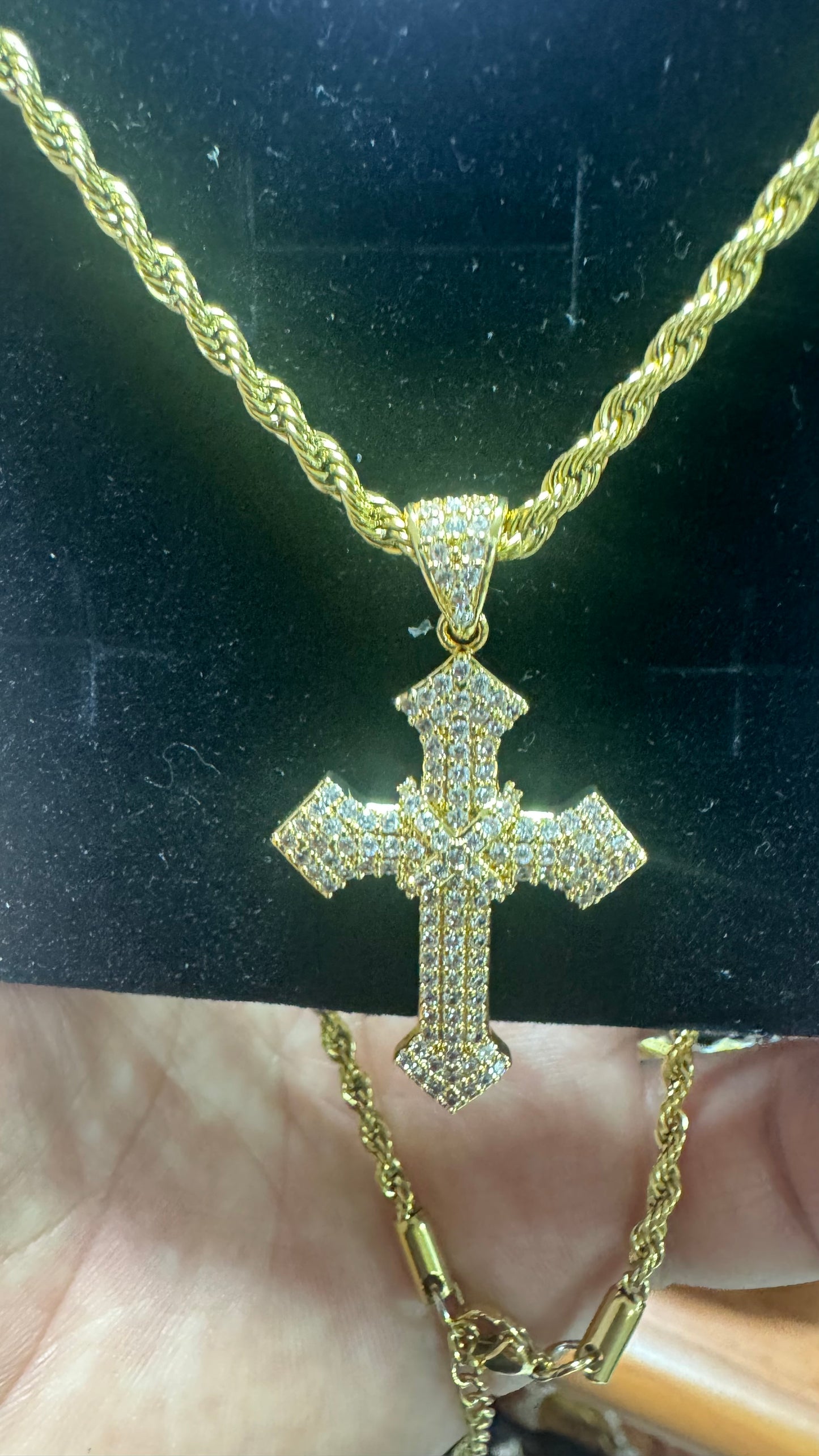 Collana con croce acciaio oro *343