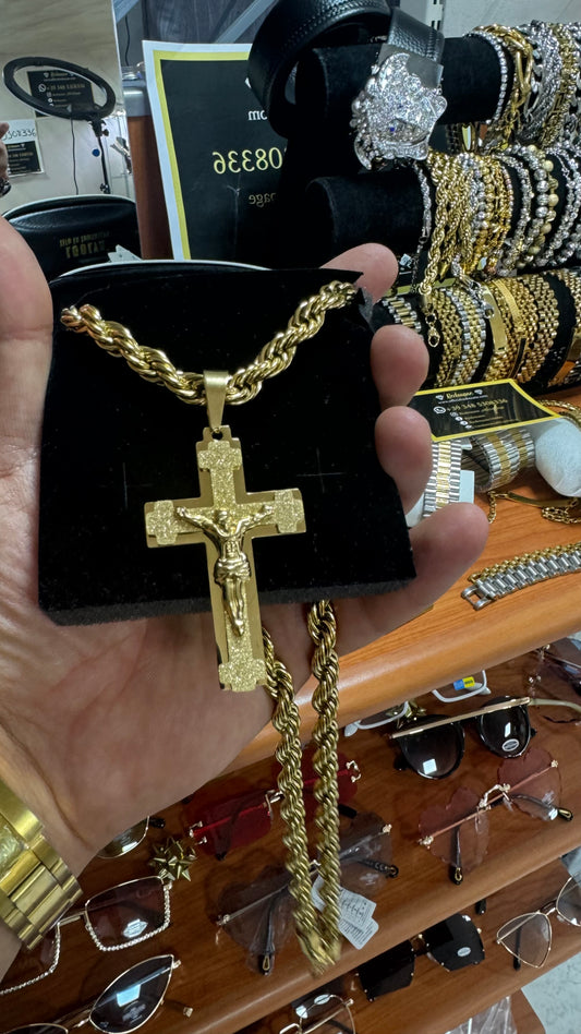 Collana con croce acciaio oro*62