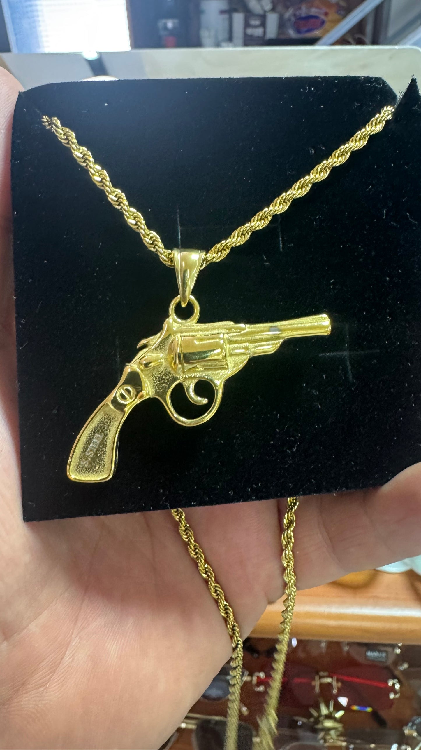 Collana con ciondolo acciaio oro *70