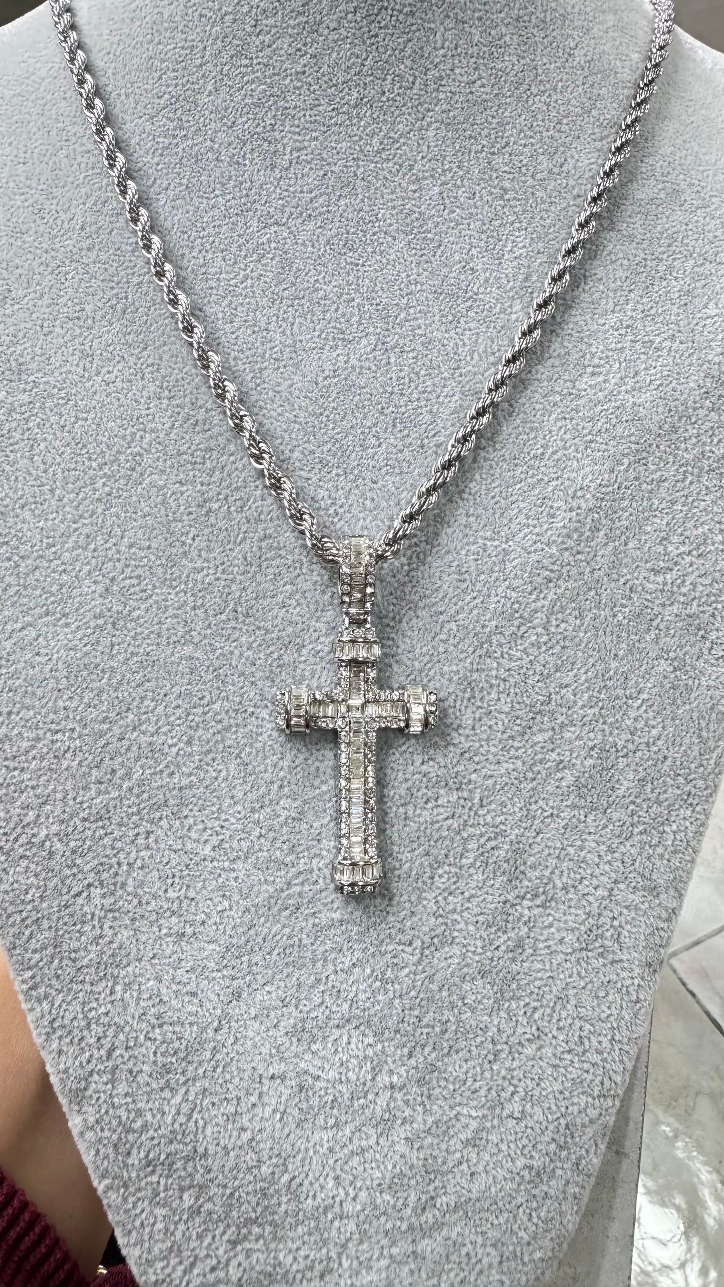 Collana corda acciaio con croce zirconata *709