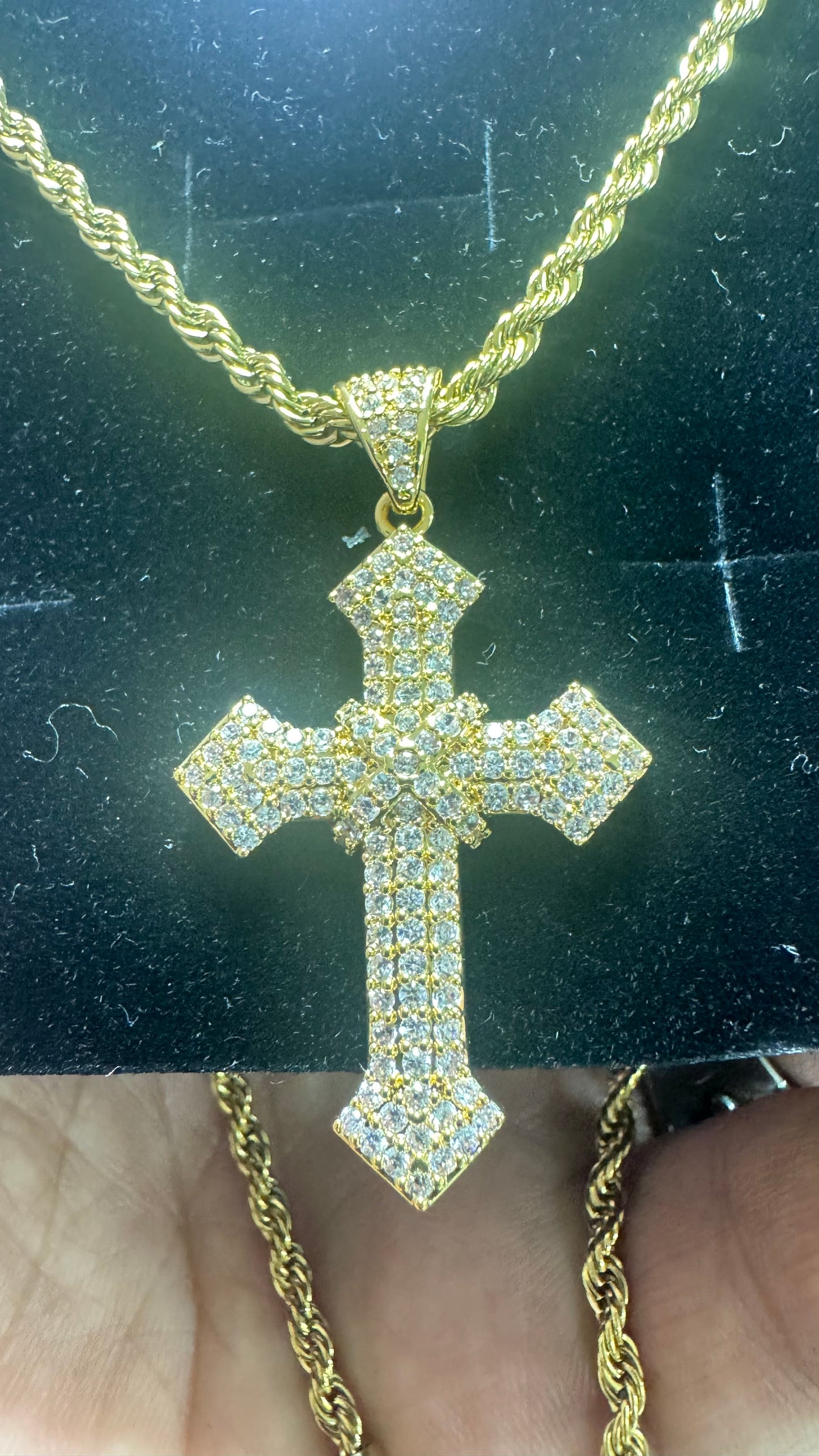 Collana con croce geolier acciaio oro *71
