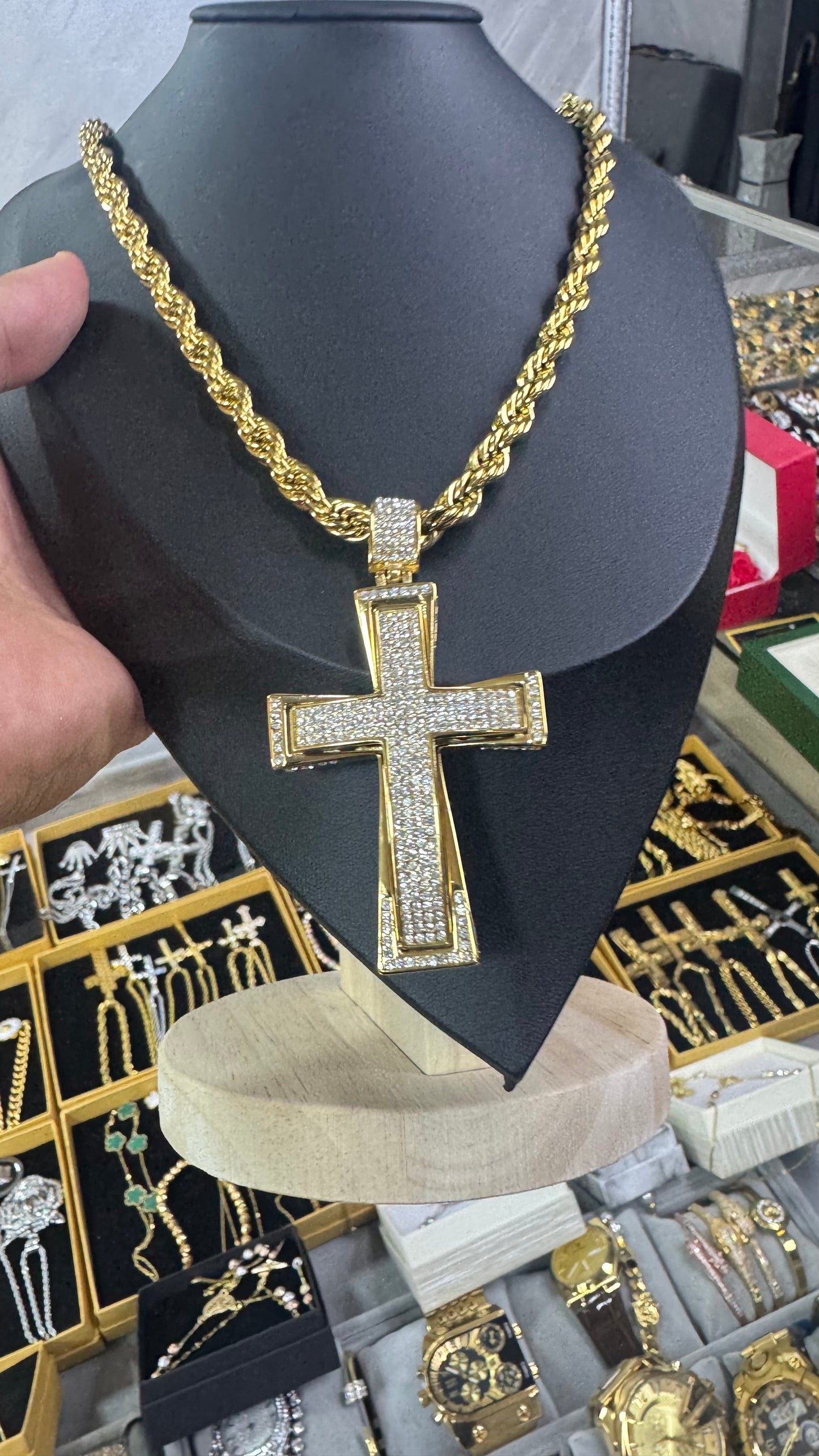 Collana lunga 70cm con croce *337