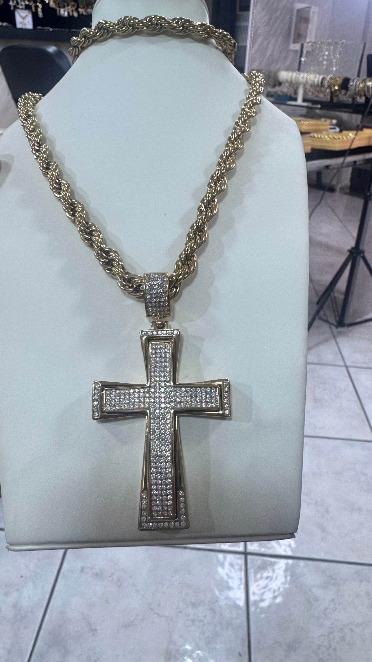 Collana lunga con croce Anuel acciaio oro *22556