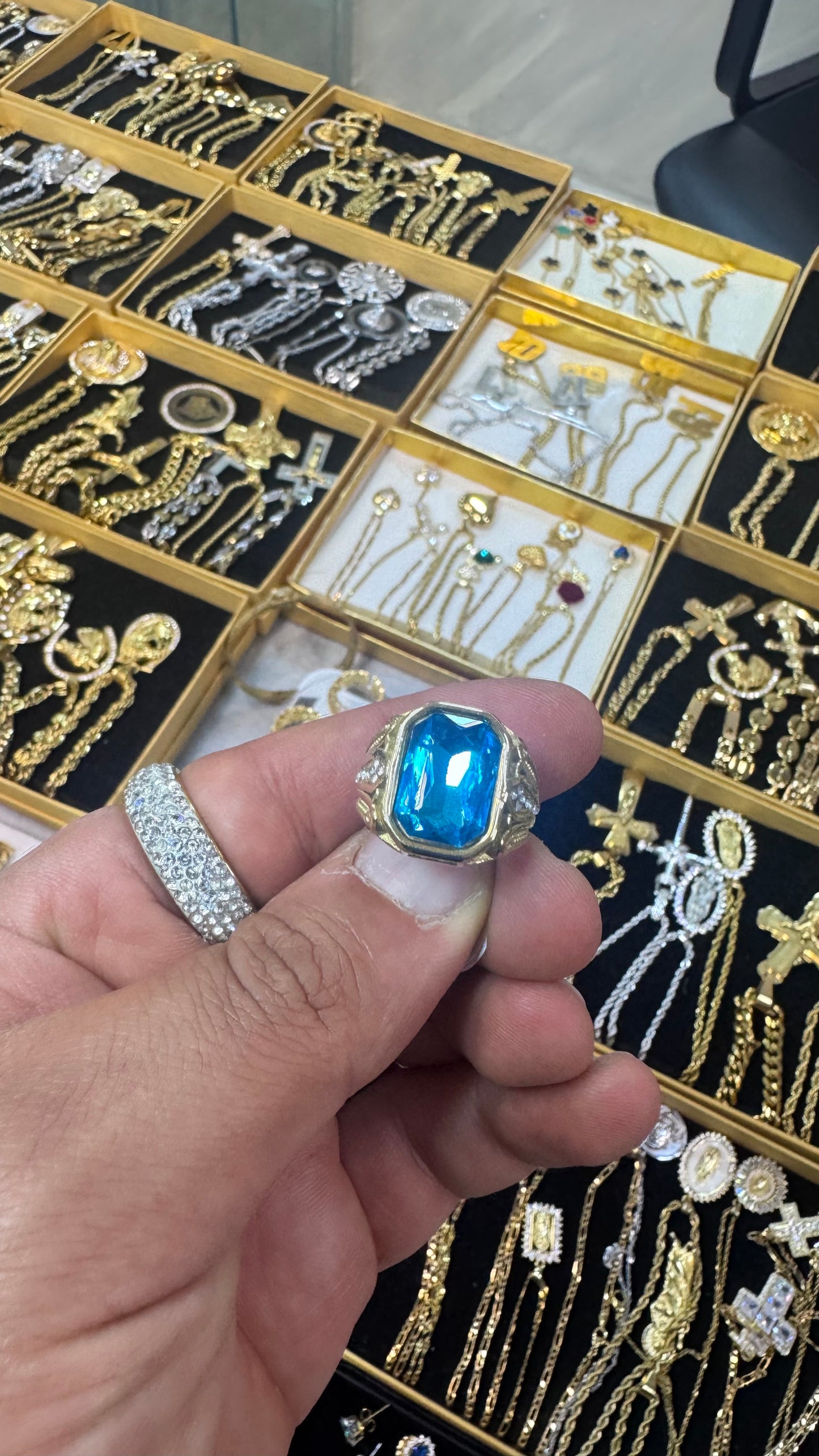 Anello RED pietra azzurra acciaio oro *70