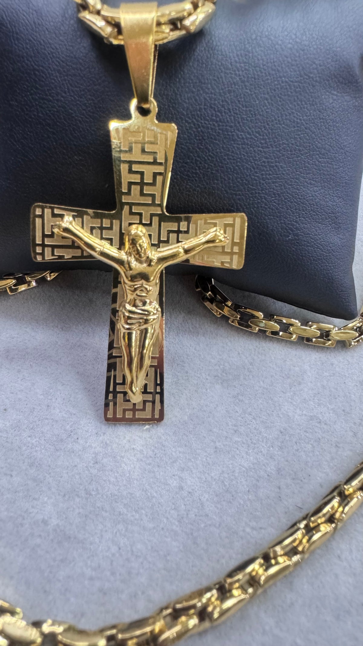 Collana con croce acciaio oro Ibiza *3002