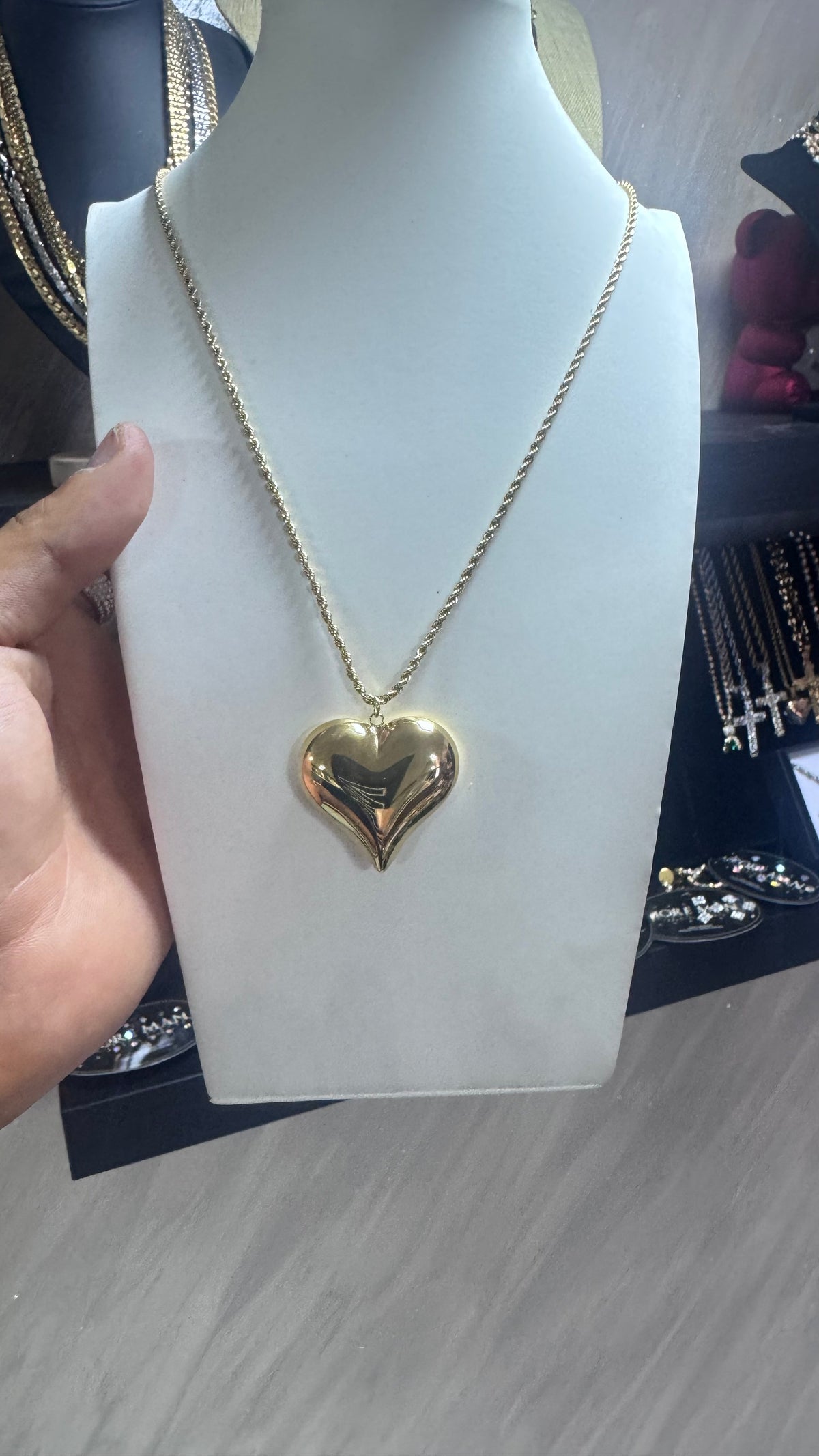Collana con cuore acciaio oro *678