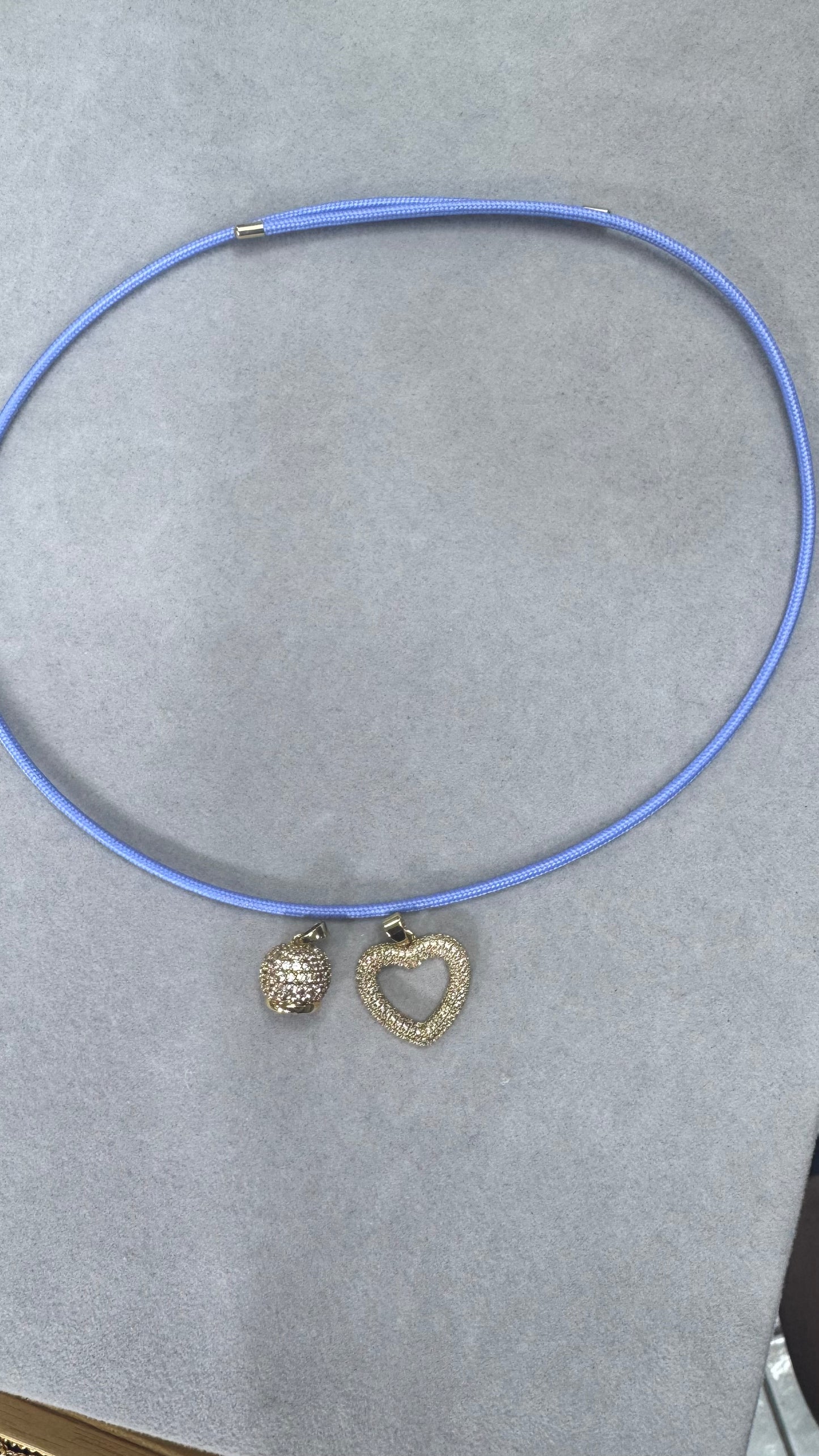 Collana magnetic più 2 charm *299