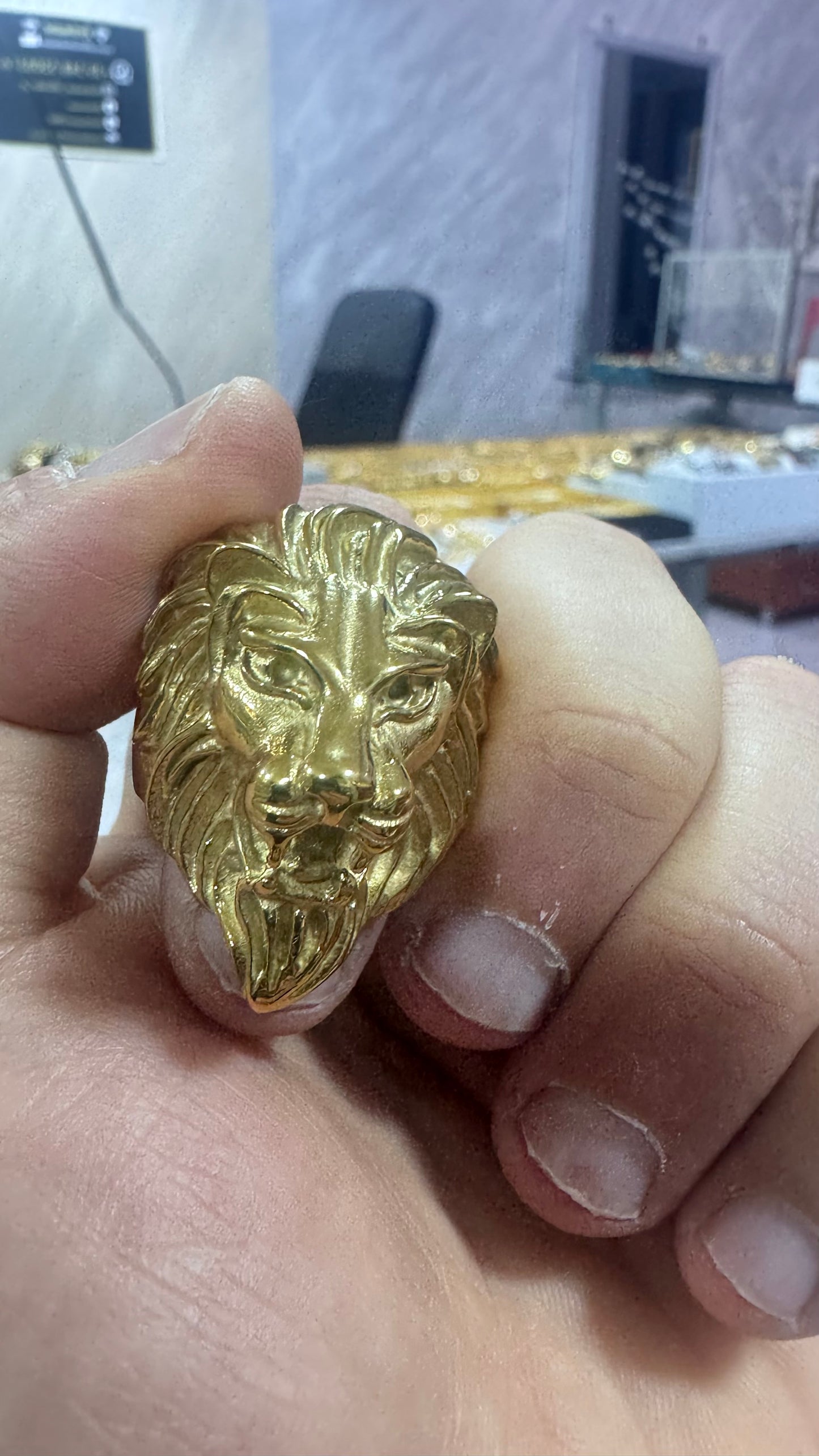 Anello testa di leone acciaio oro *65