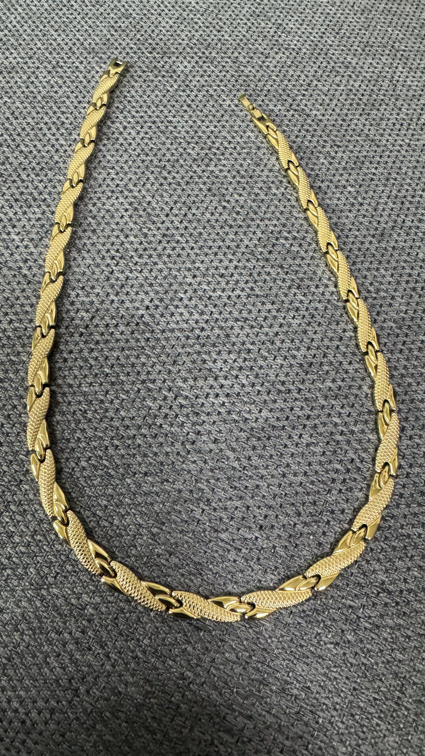 Collana a piastra girocollo acciaio oro* 44