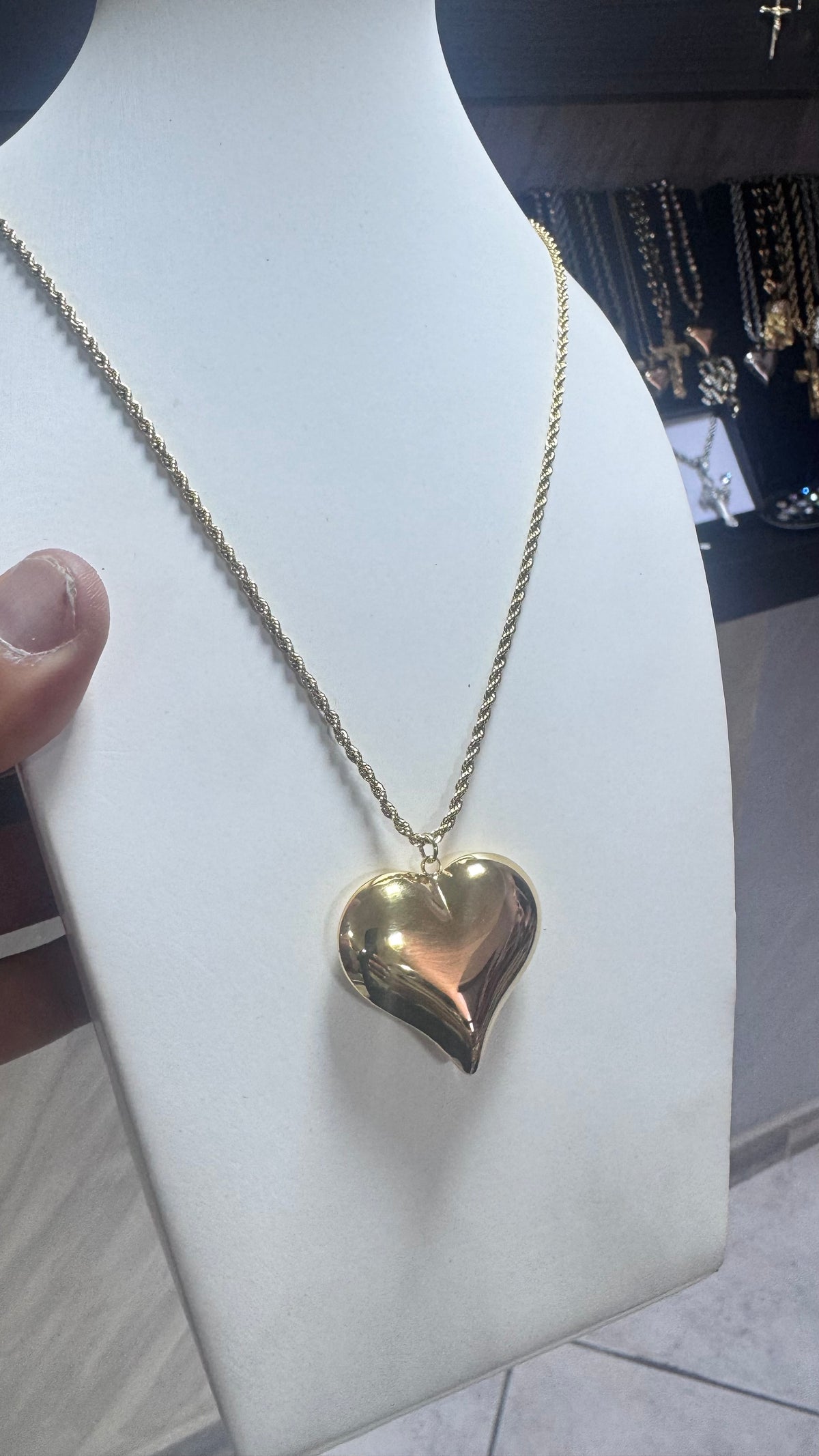 Collana con cuore acciaio oro *678