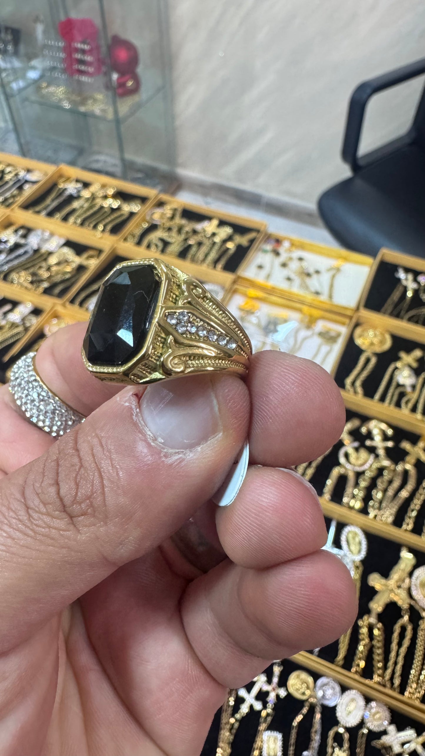 Anello RED pietra nera acciaio oro *69