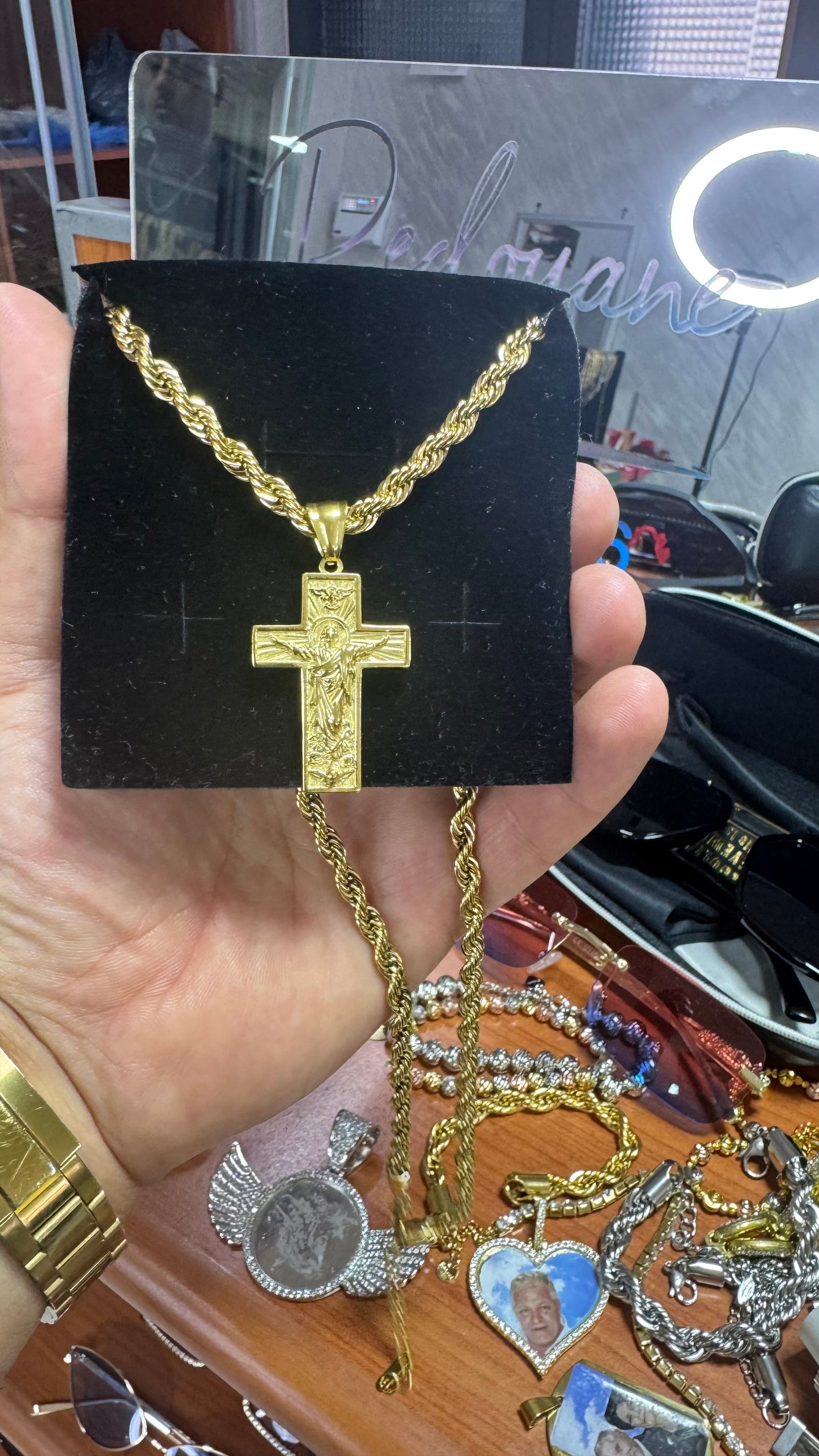 Collana con croce acciaio oro*63