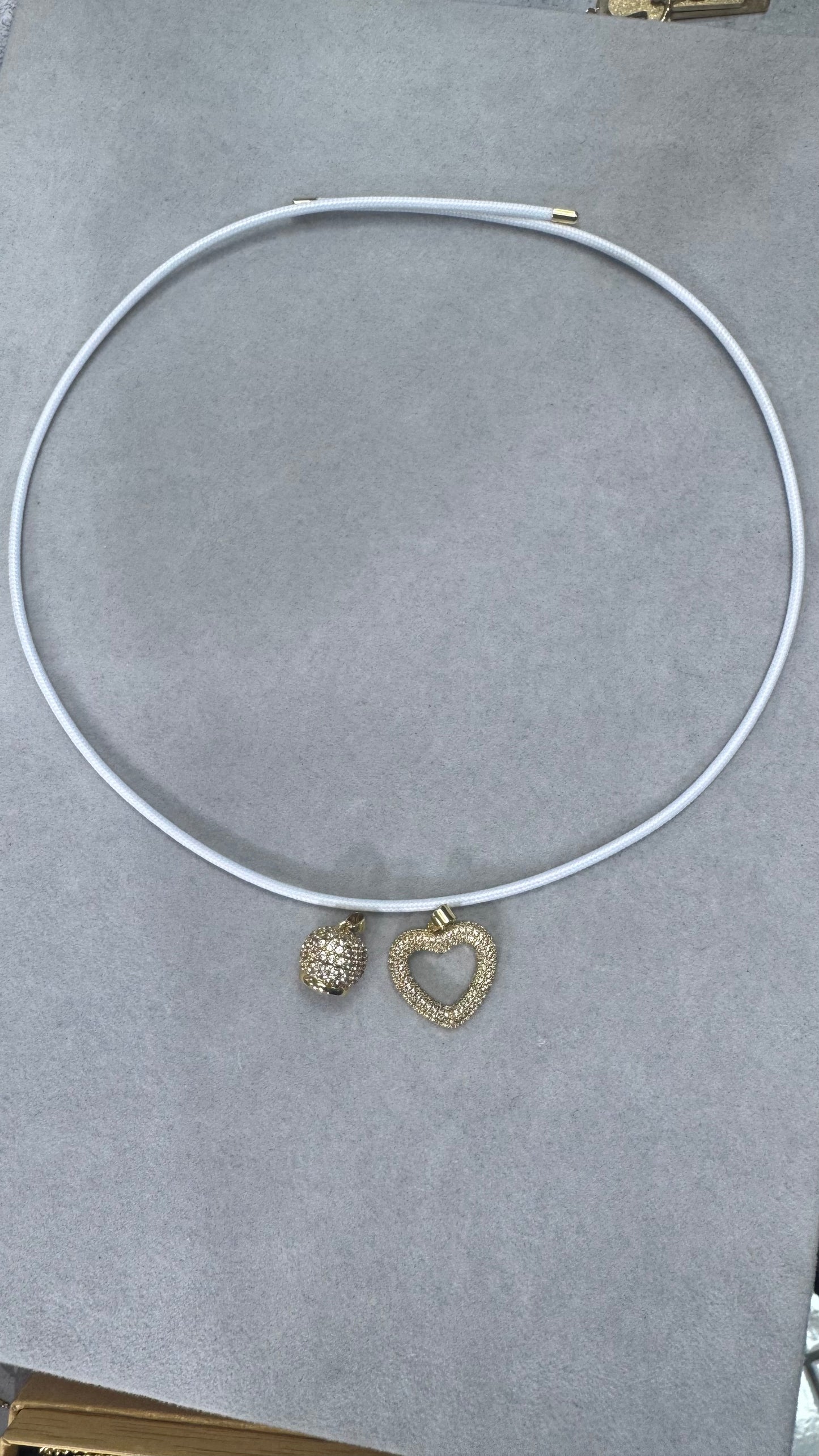 Collana magnetic più 2 charm *299
