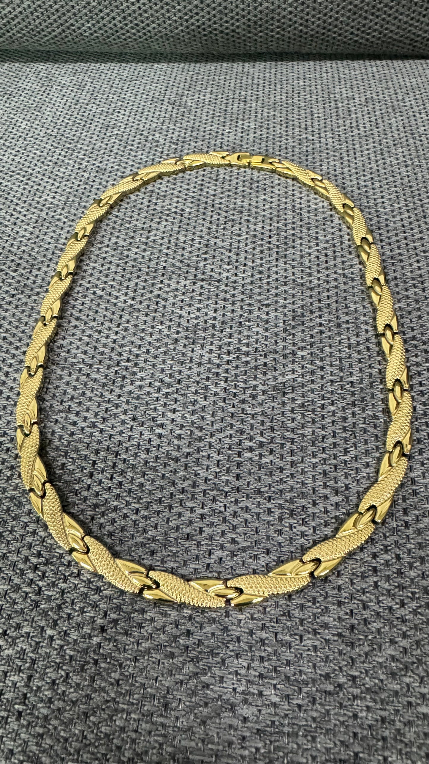 Collana a piastra girocollo acciaio oro* 44