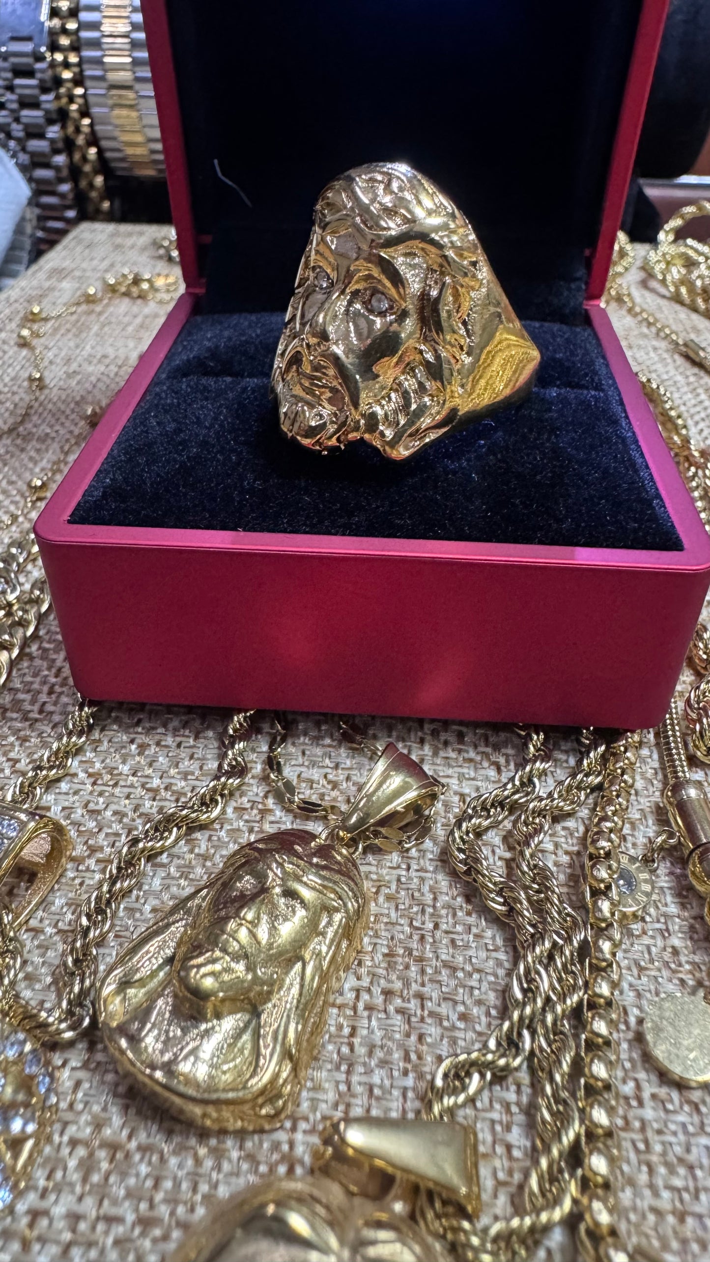 Anello testa di Gesù acciaio oro *66