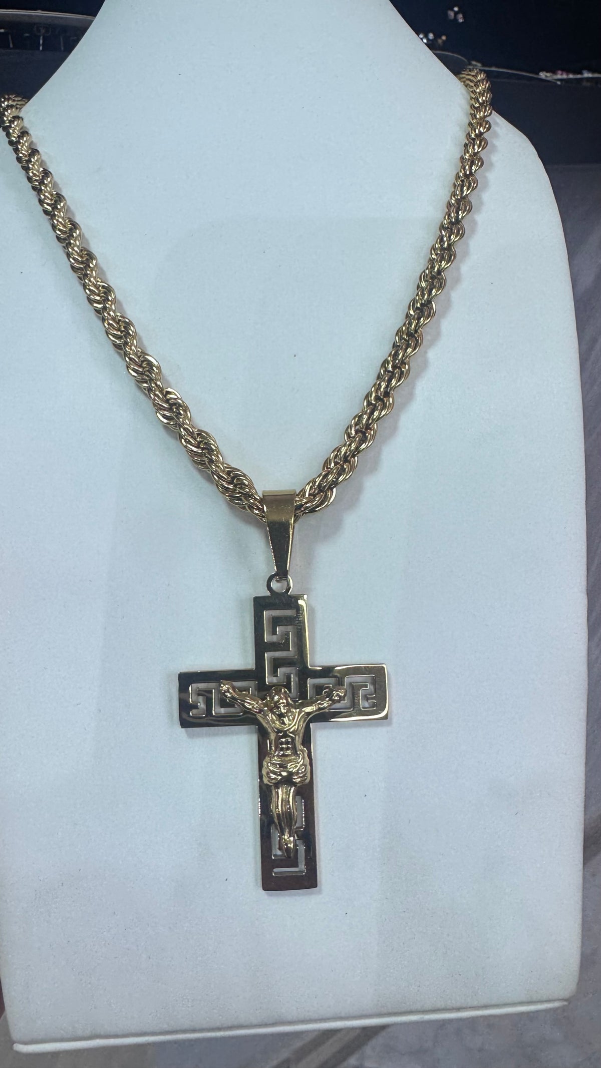 Collana funetta con croce lavorata *2359