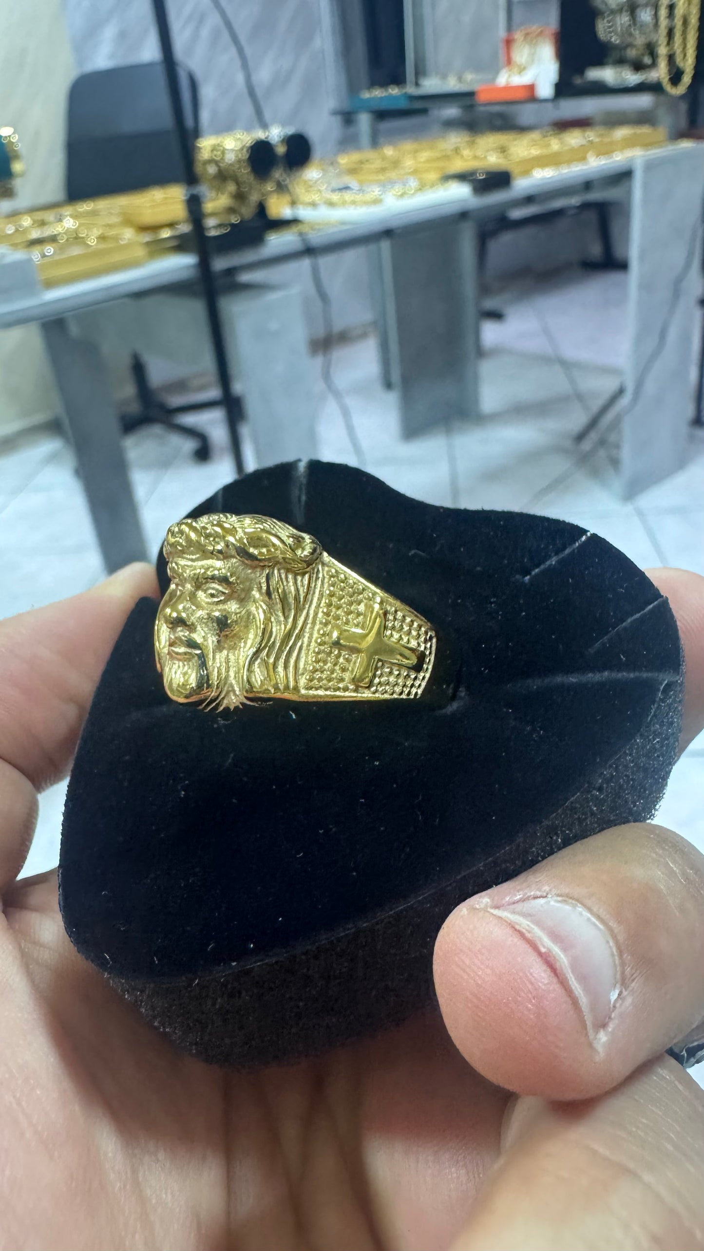 Anello testa di Gesù acciaio oro *67