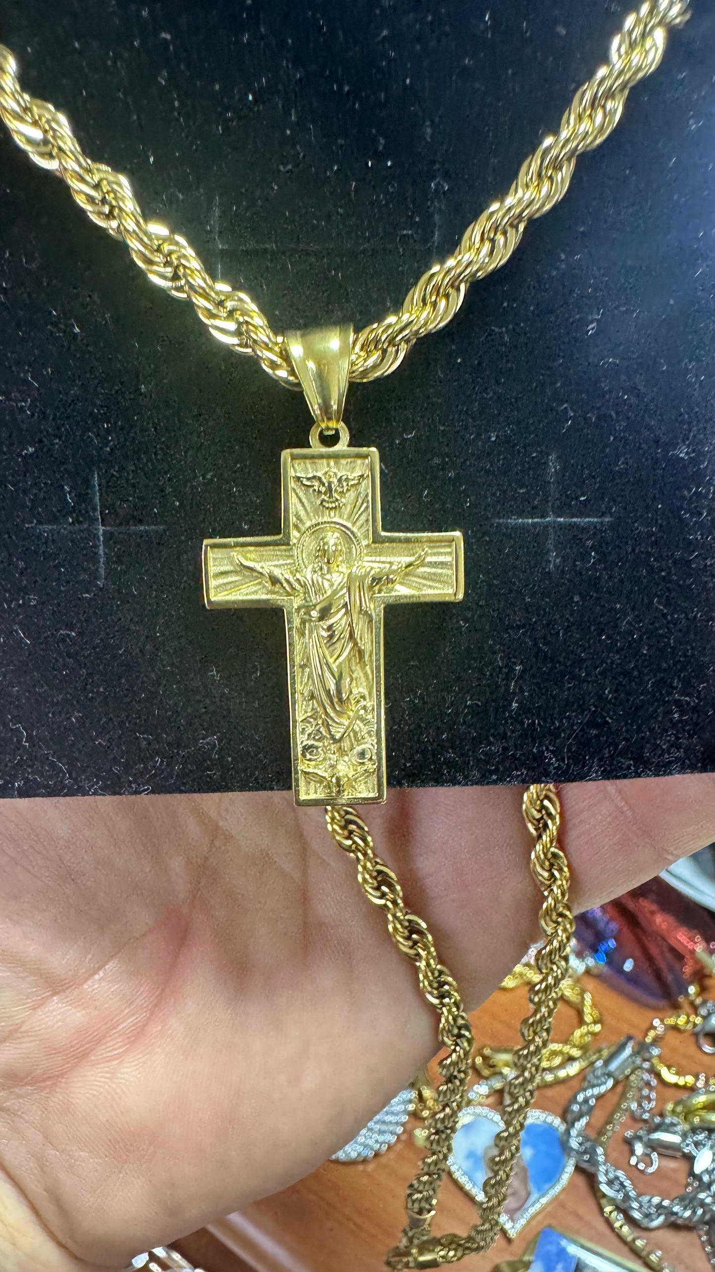 Collana con croce acciaio oro*63