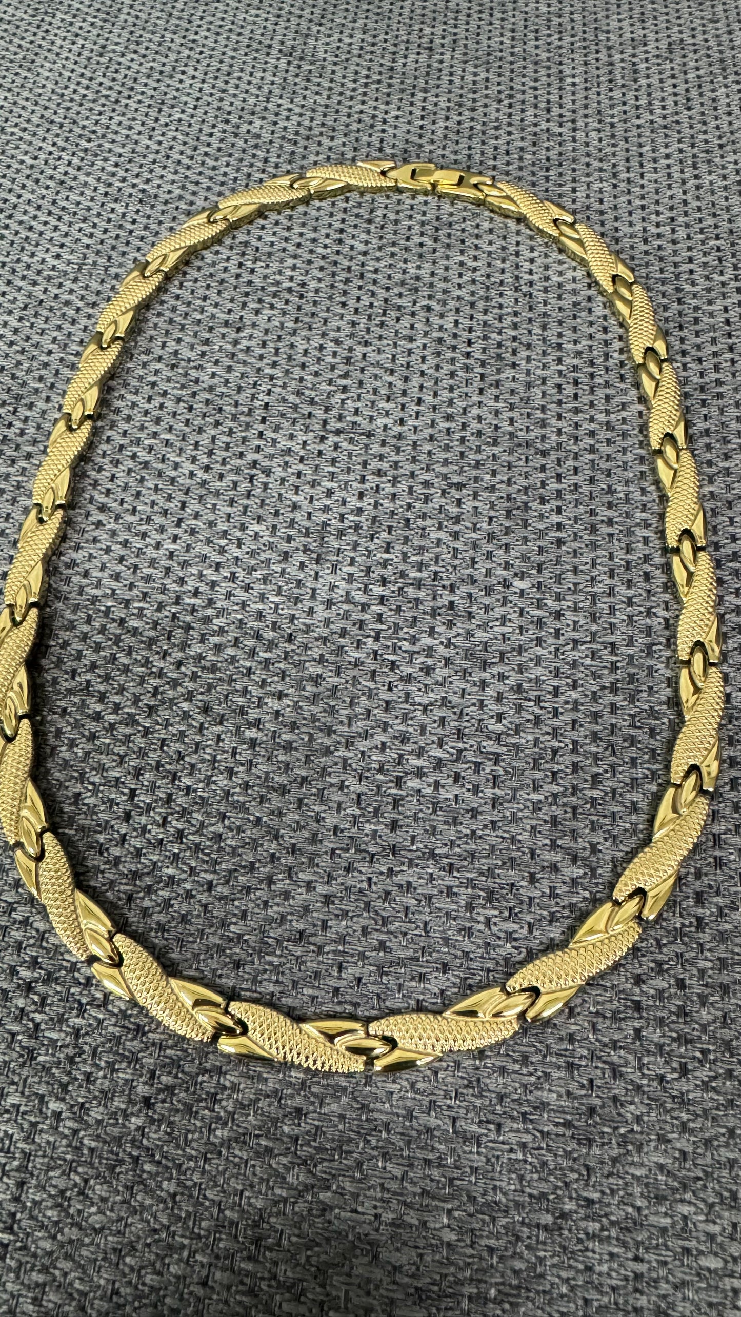 Collana a piastra girocollo acciaio oro* 44