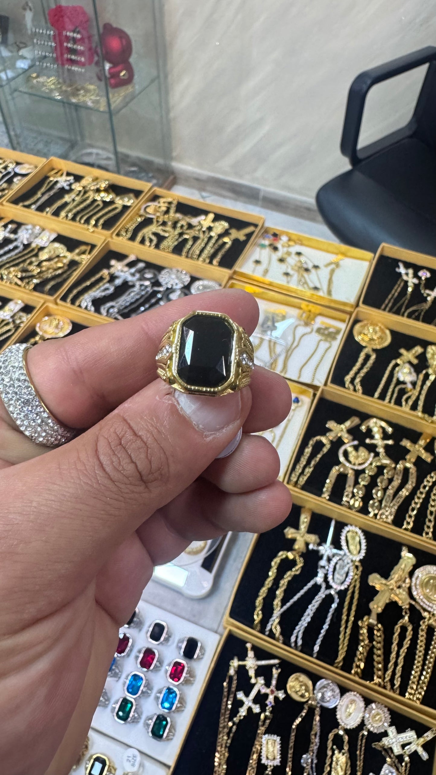 Anello RED pietra nera acciaio oro *69