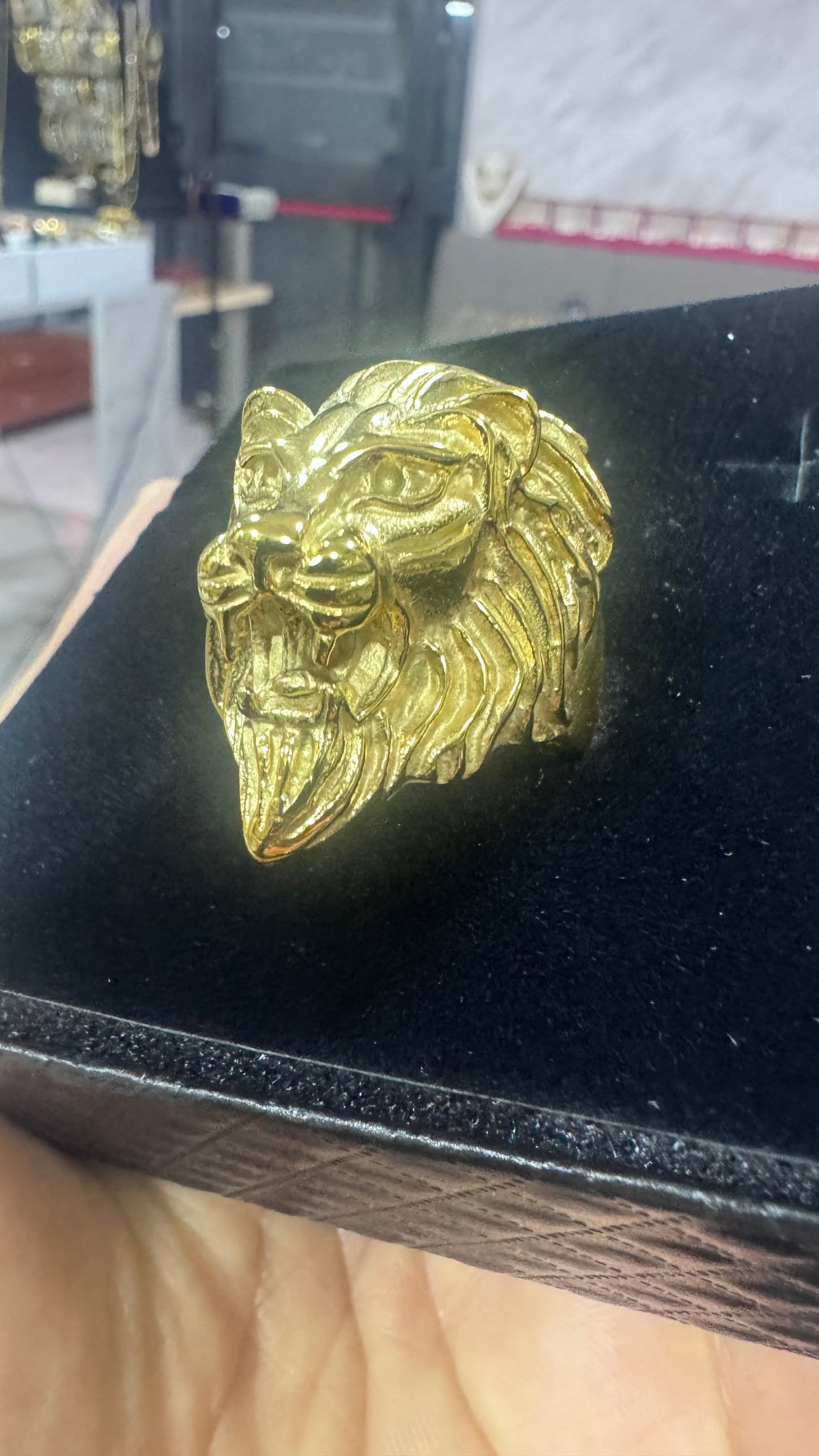 Anello testa di leone acciaio oro *65