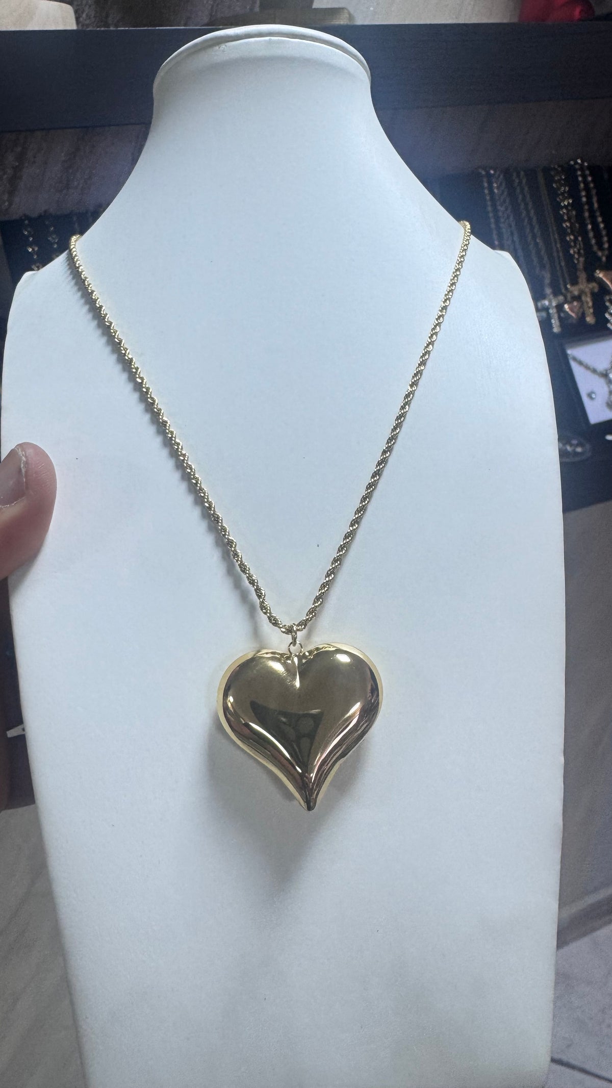 Collana con cuore acciaio oro *678