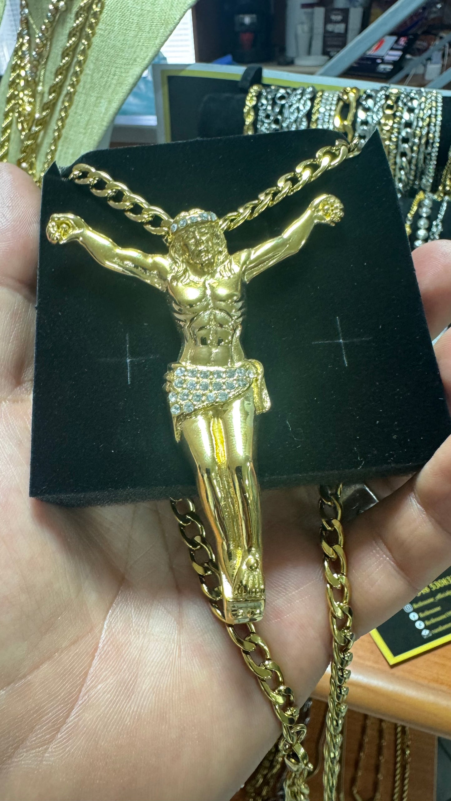 Collana lunga con Gesù grande acciaio oro *336