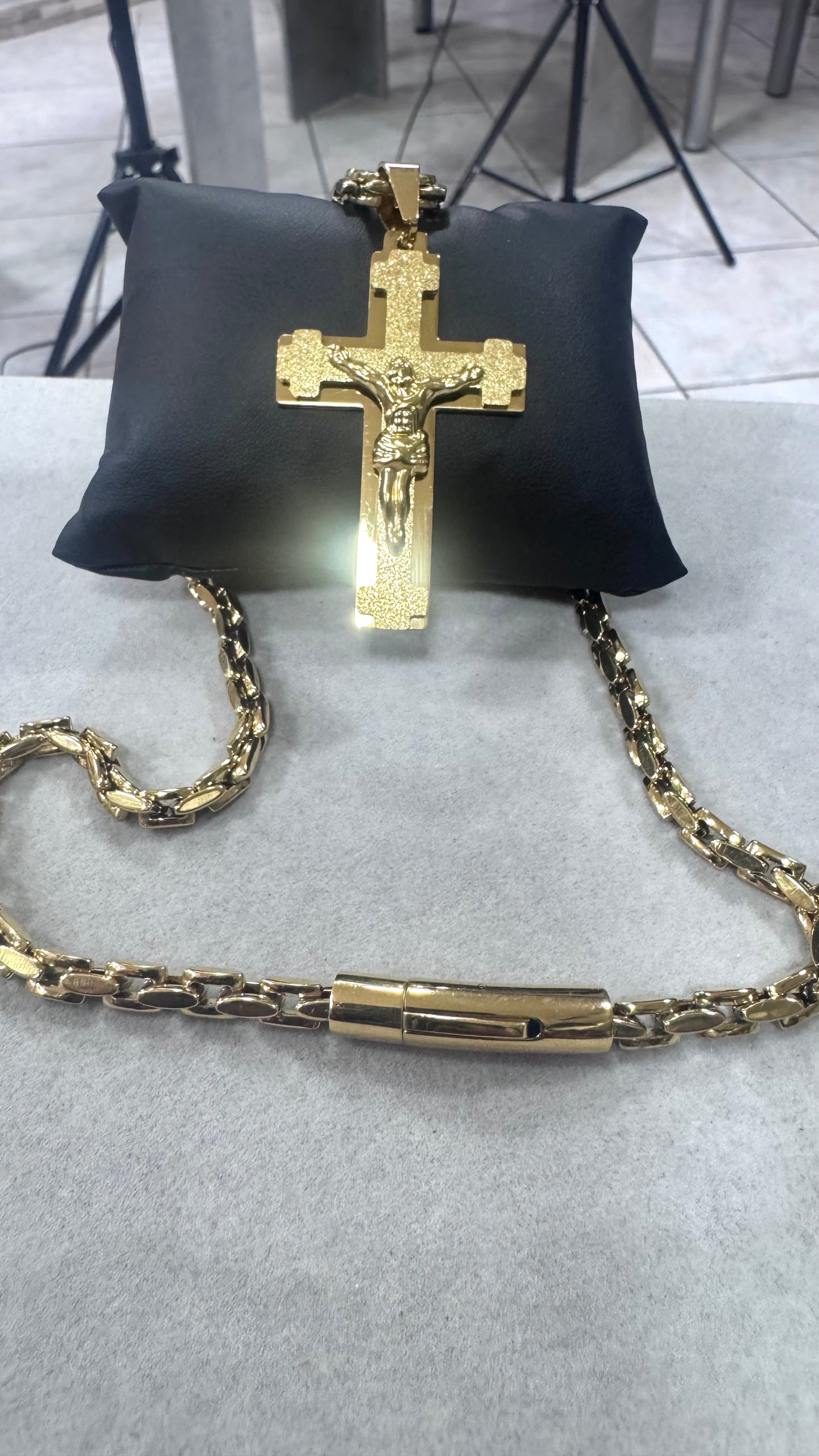 Collana con croce acciaio oro Ibiza *3001